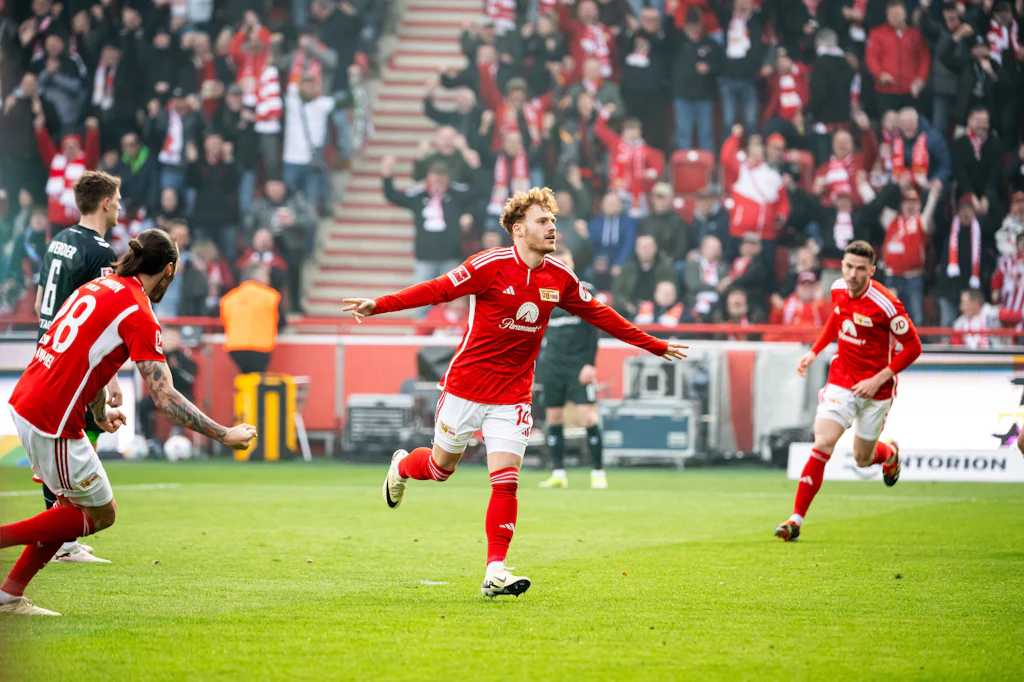 Bremen galibiyetine yönelik bireysel eleştiri – Brenden Aaronson hücumda öne çıkıyor