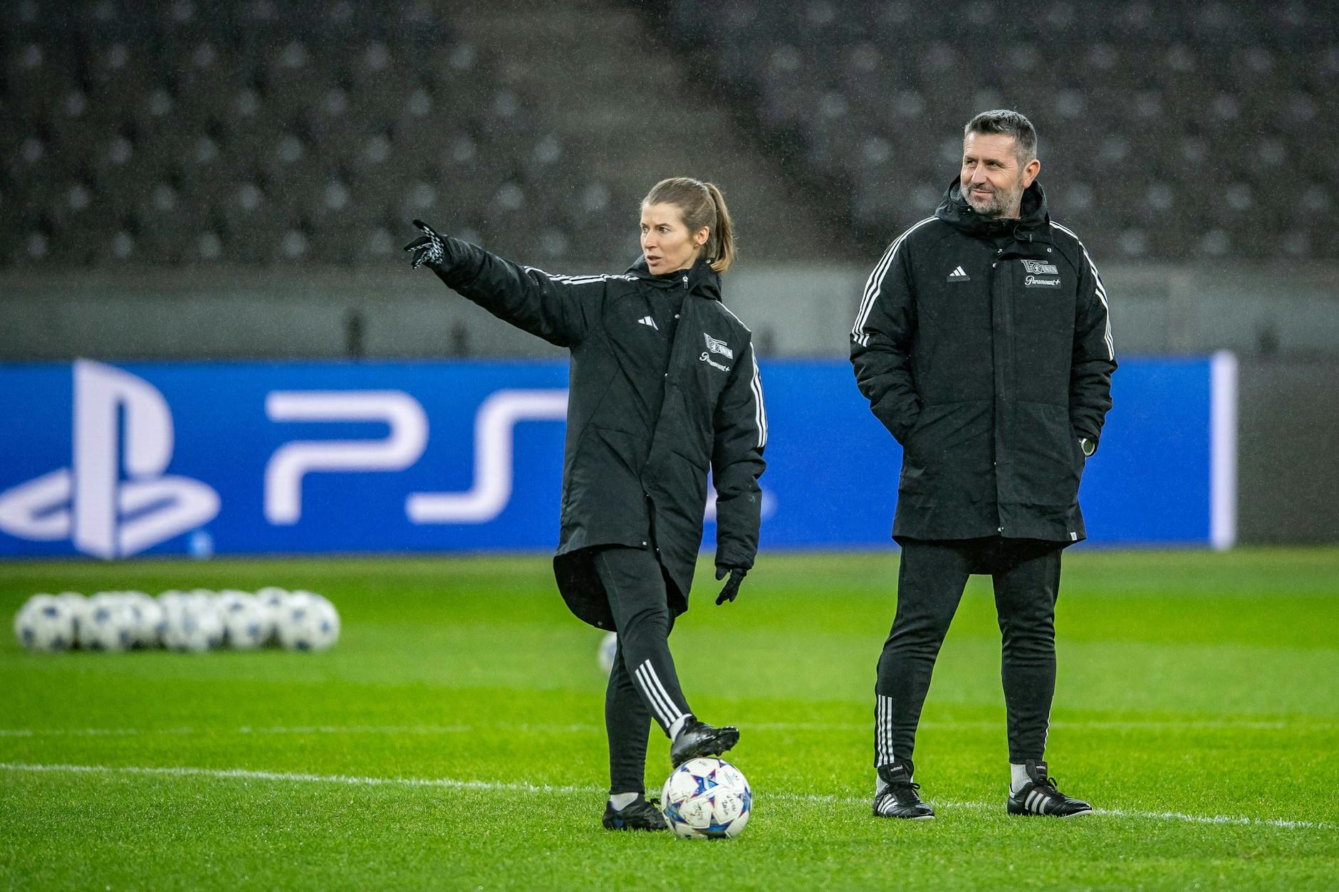 Co-Trainerin Marie-Louise Eta kennt den SV Werder Bremen bestens und hilft Union-Trainer Nenad Bjelica bei der Vorbereitung auf das Duell am Sonnabend.