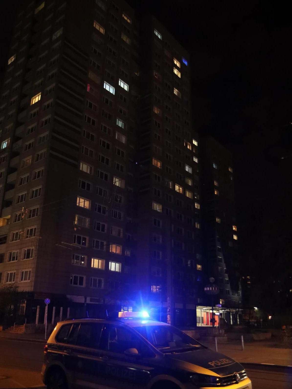 In diesem Hochhaus war das Feuer ausgebrochen.