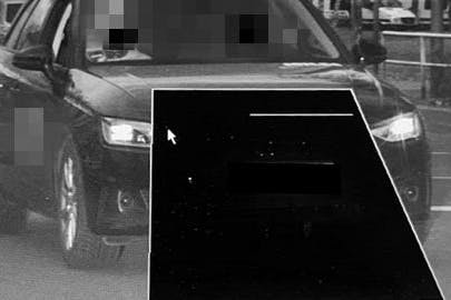 Das Blitzerfoto, das die Berliner Polizei auf X twitterte.