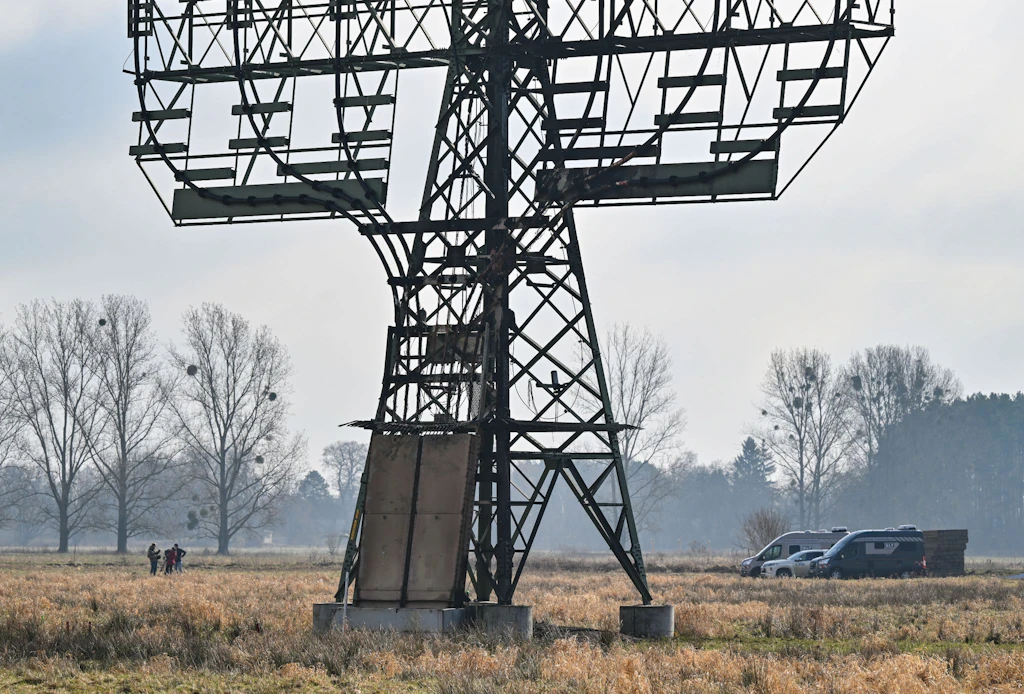 Nach Tesla-Anschlag: So viel kostete die Reparatur vom Strommast