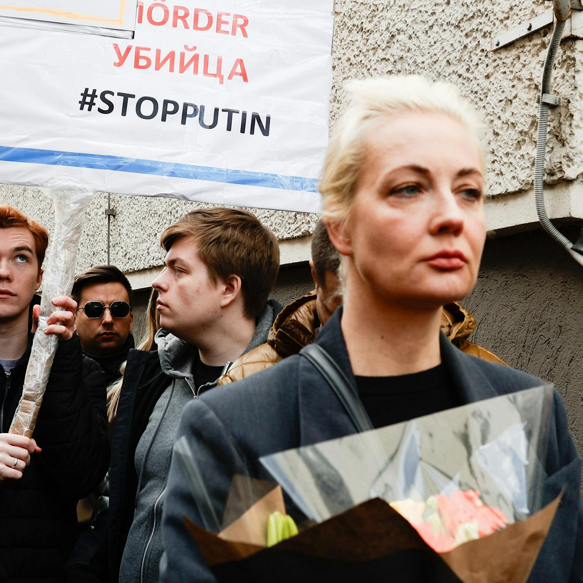 VIDEO: Nawalny-Witwe Julija in Berlin – vor der russischen Botschaft