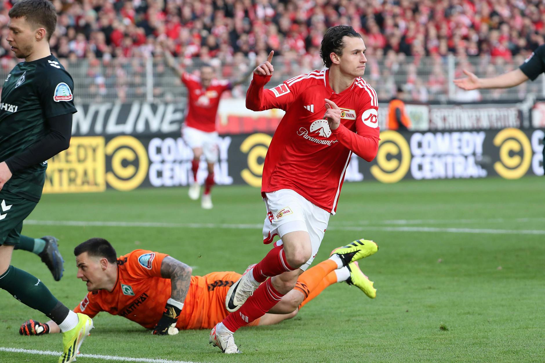 Unions Matchwinner Brenden Aaronson (23) hat nach dem 2:1-Sieg gegen Bremen doppelten Grund zur Freude. Der US-Boy wurde doch noch zur Nationalmannschaft eingeladen. 