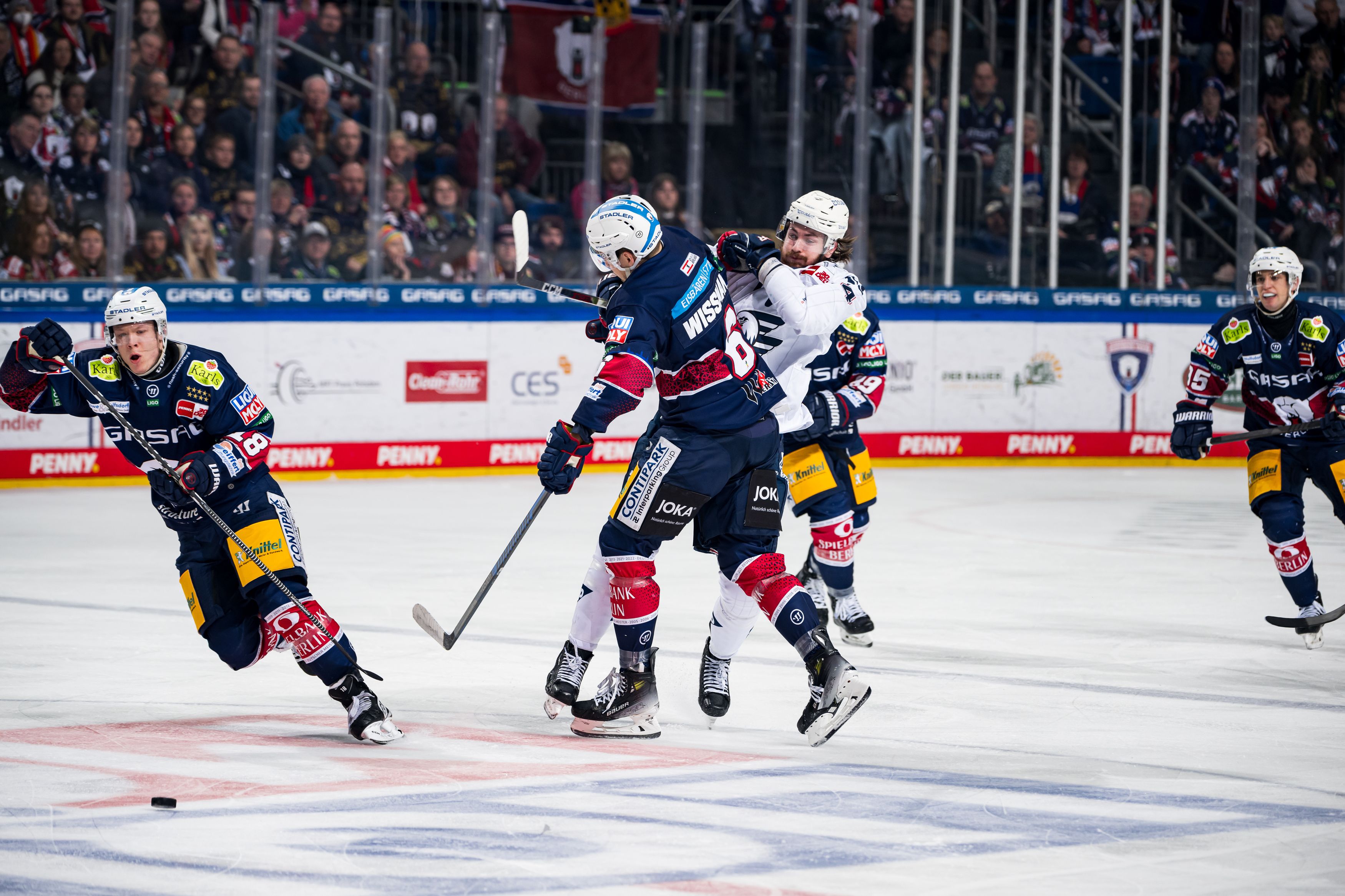 Image - Eisbären Berlin bleibt nach Klatsche gegen Adler Mannheim keine Zeit zum Hadern