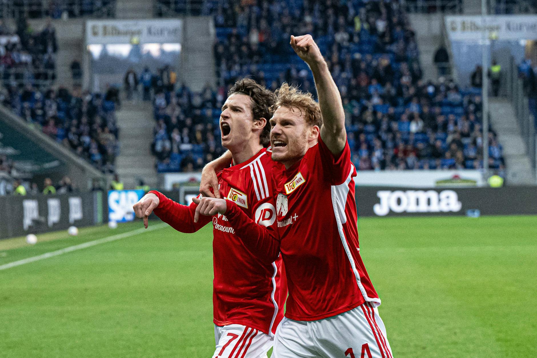 Verstehen sich prächtig und wollen in Frankfurt wieder gemeinsam für den 1. FC Union jubeln: Brenden Aaronson (l.) und Yorbe Vertessen (beide 23)