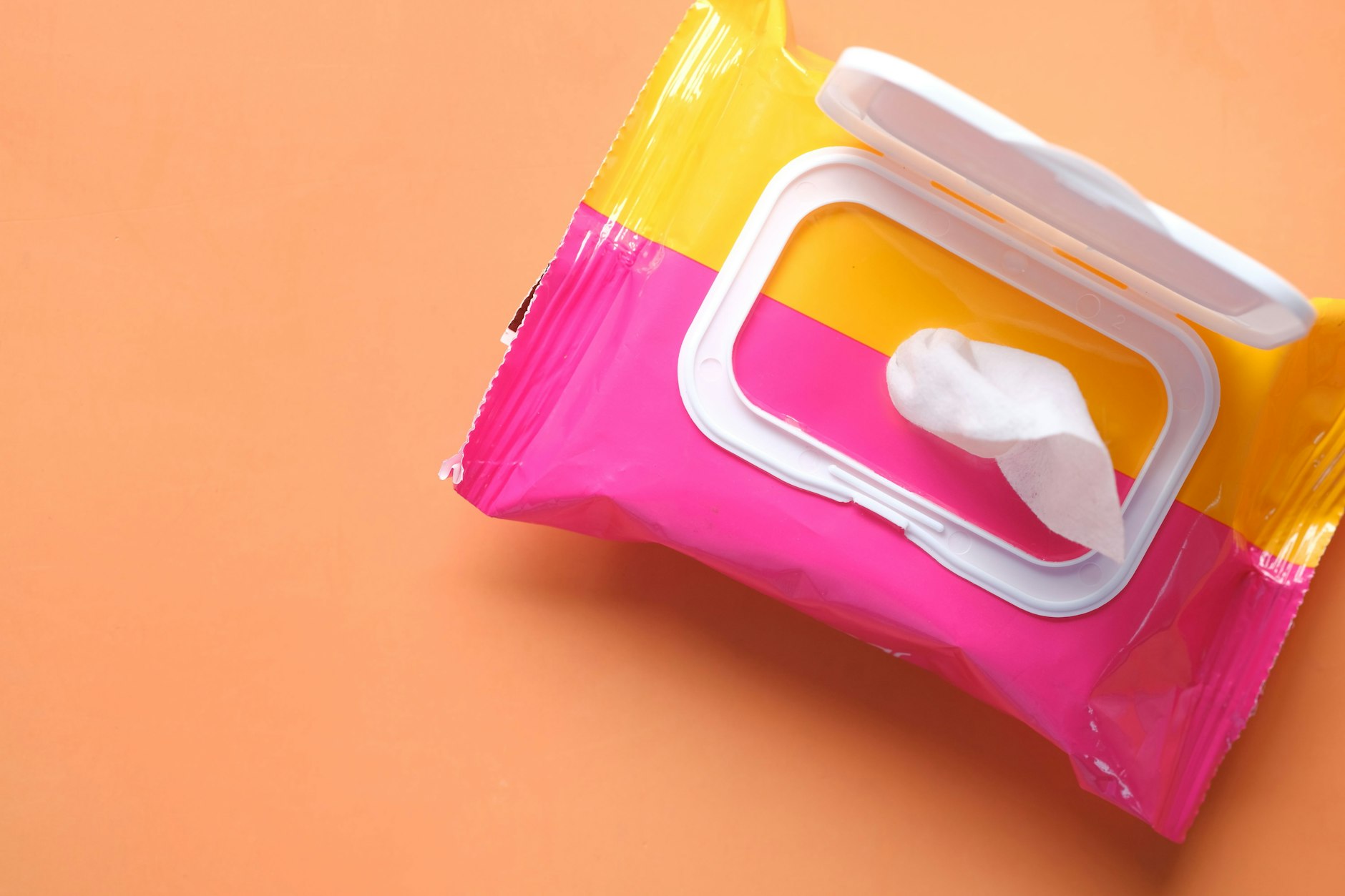 Feuchtes Toilettenpapier ist umweltschädlich und dermatologisch fraglich. Ein Berliner Unternehmen hat sich nun diesem Problem angenommen und will nachhaltige Hygiene anbieten.