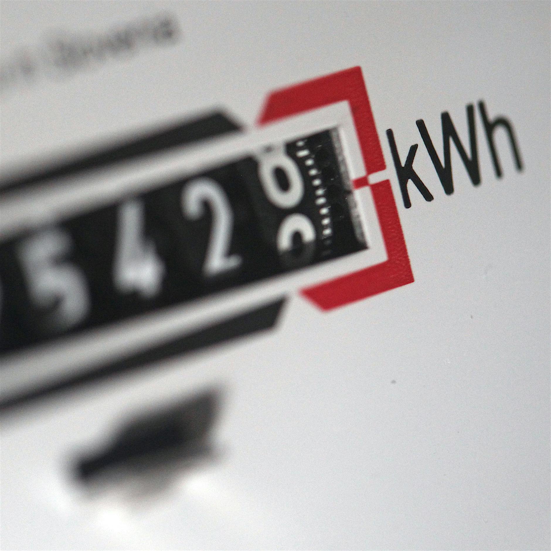 Stromanbieter Primastrom und Voxenergie zahlen Geld an Kunden zurück