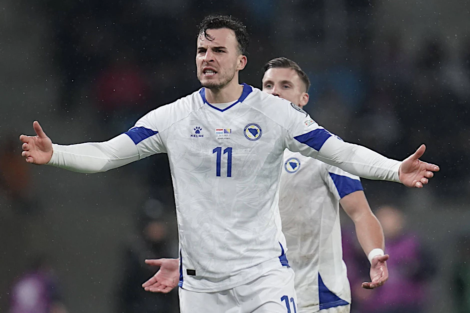 Herthas Torjäger Haris Tabakovic ist seit November 2023 Nationalspieler Bosniens und kann in den Play-offs noch das EM-Märchen wahr machen.