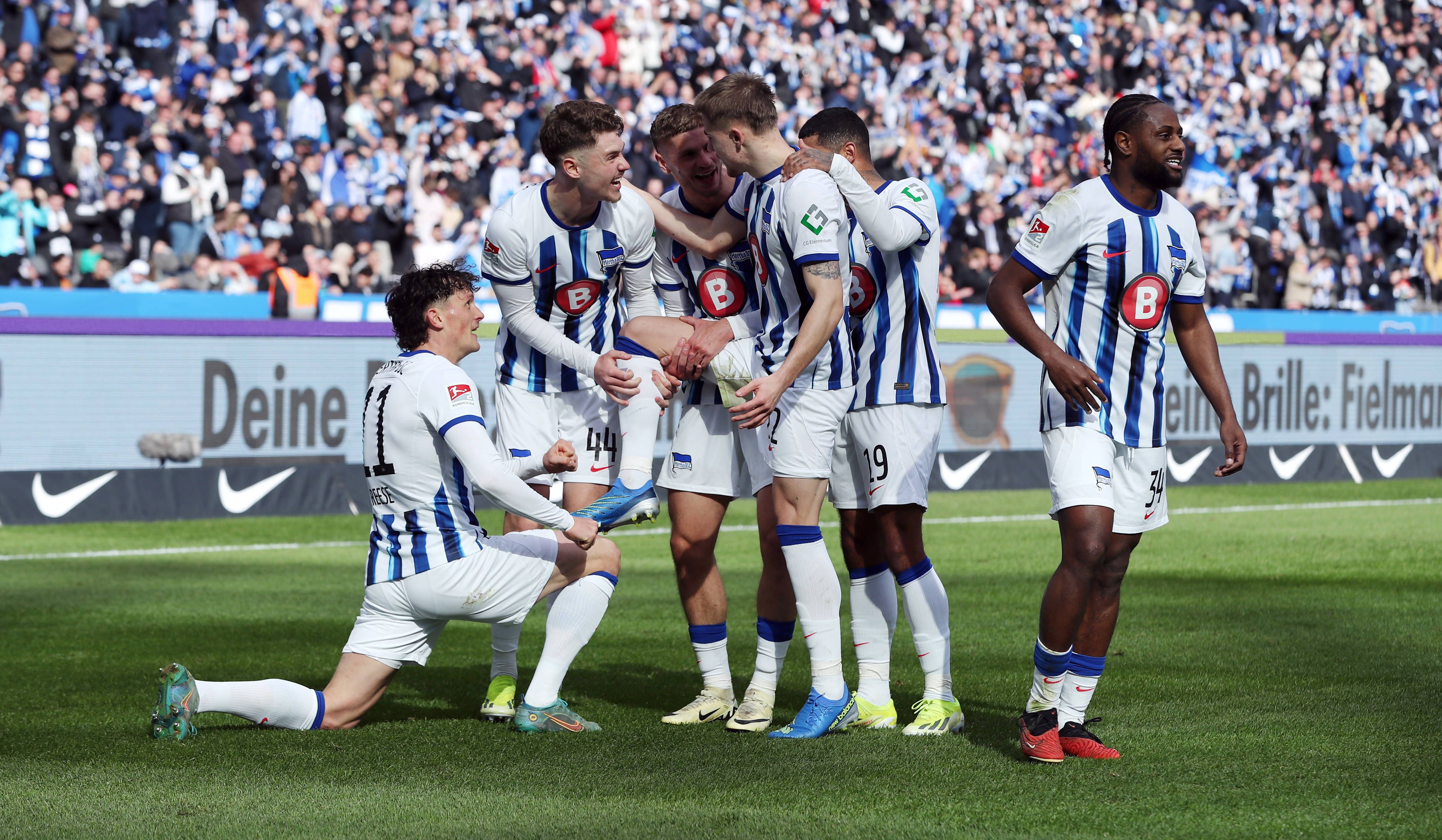 Hertha BSC: Die Ostkurve jubelt! Marten Winkler trifft mit Schuhen der Ultras