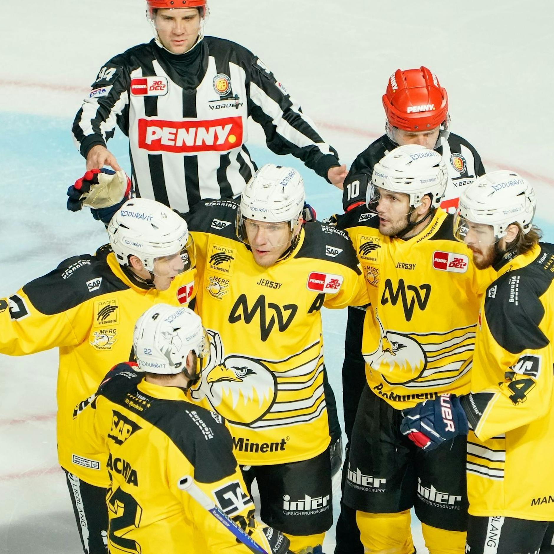 Image - Berlin wartet: Adler Mannheim zieht ins Viertelfinale ein