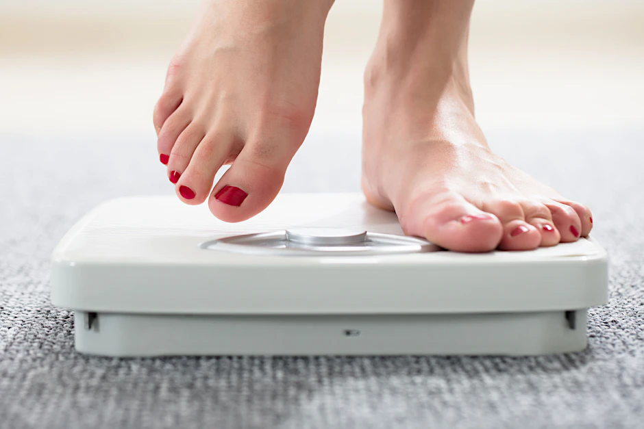 Die Waage zeigt zu viel Gewicht? Das Intervallfasten ist zu einem beliebten Trend geworden, nicht nur zum Abnehmen, auch für allgemeine Fitness.