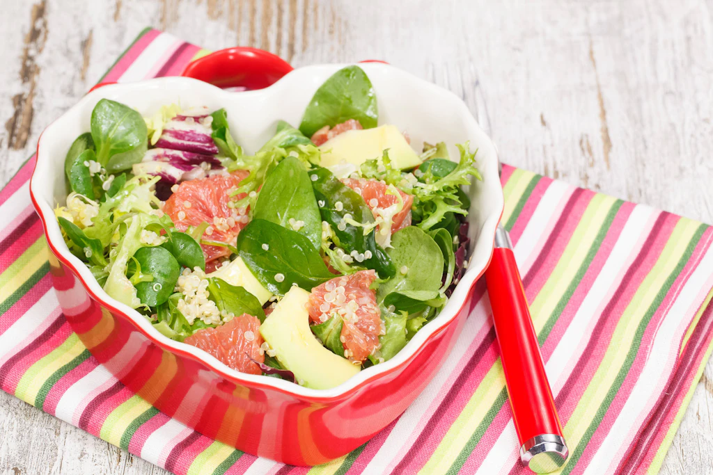 Fettverbrenner-Salat mit Spinat: Rezept für gesundes Abnehmen
