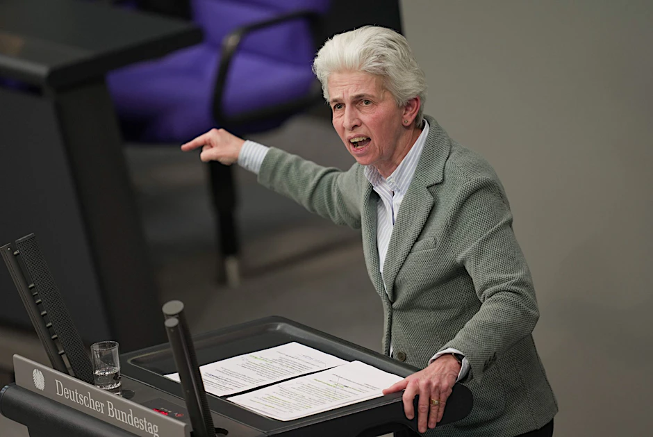 Marie-Agnes Strack-Zimmermann ist die Vorsitzende des Verteidigungsausschusses. Sie wird dafür kritisiert, dass nach einer Sitzung Informationen durchgestochen wurden.