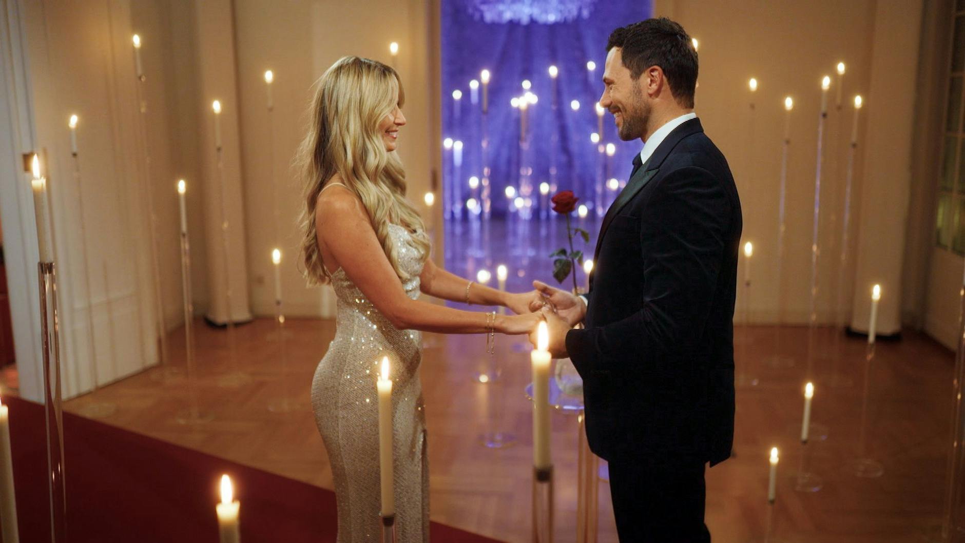 Sebastian wählte im Finale von „Die Bachelors“ Larissa.