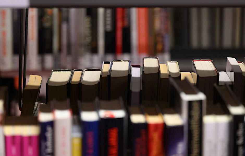 Die fahrende Bibliothek in Schöneberg hat eine neue Haltestelle.