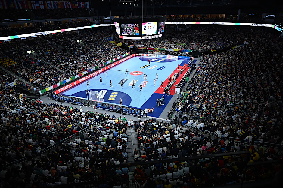 Auch das Spiel der Handball-EM (Nordmazedonien - Deutschland) fand im Januar in der Mercedes-Benz Arena statt. Sie hat jetzt einen neuen Namen.