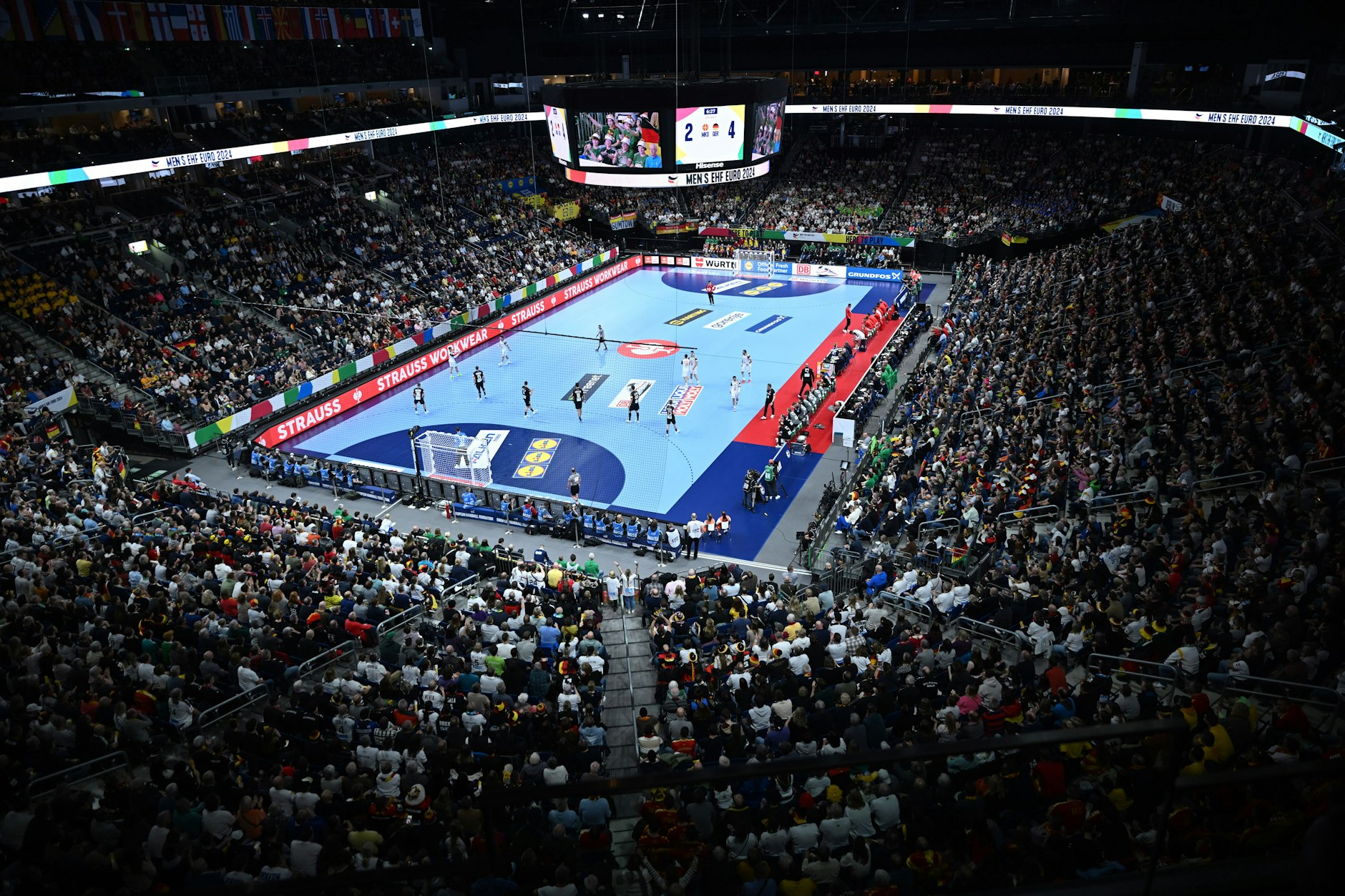 Auch das Spiel der Handball-EM (Nordmazedonien - Deutschland) fand im Januar in der Mercedes-Benz Arena statt. Sie hat jetzt einen neuen Namen.