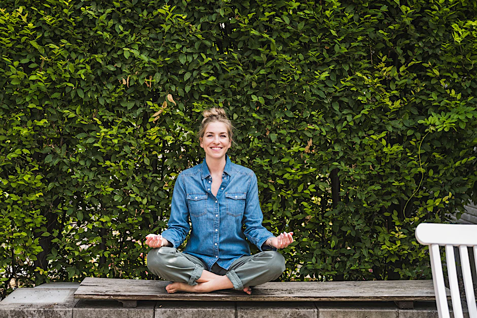 Starten Sie die neue Woche mit einem Blick ins Horoskop und etwas Yoga.