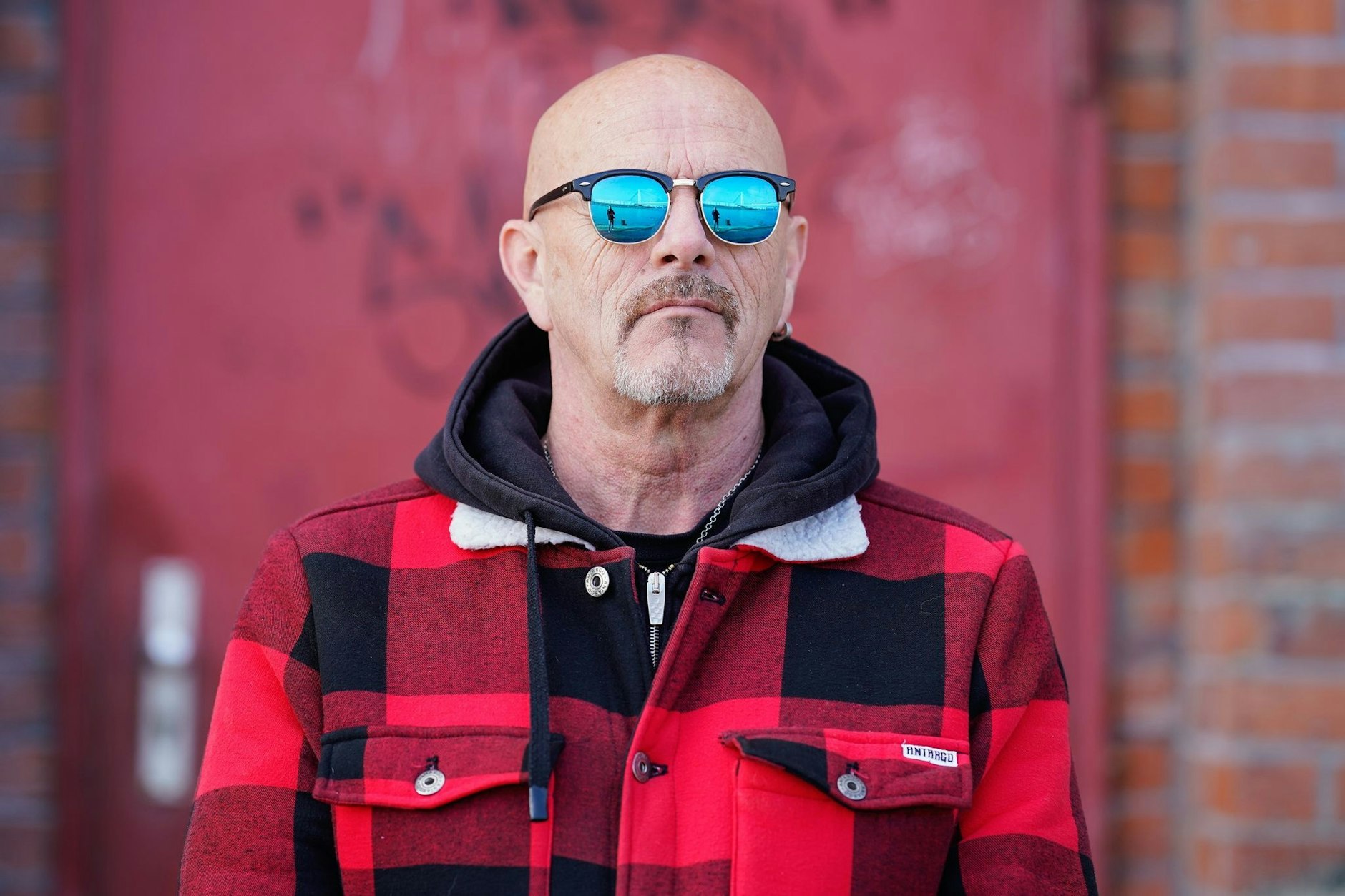 PRODUKTION - Wenn es brennt bei der Besetzung von Nebenrollen im «Tatort», ist Ex-Feuerwehrmann Thomas Holländer zur Stelle. Bereits mehr als 20 Mal spielte der Pfälzer als Komparse im Sonntagskrimi.  