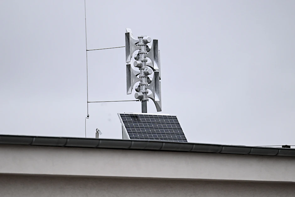 Warnsirene auf dem Dach der Hauptwache der Berliner Feuerwehr.