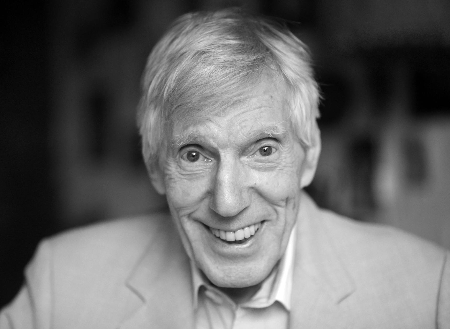 ARCHIV - Henry Valentino ist tot. Der Schlagersänger starb im Alter von 95 Jahren.