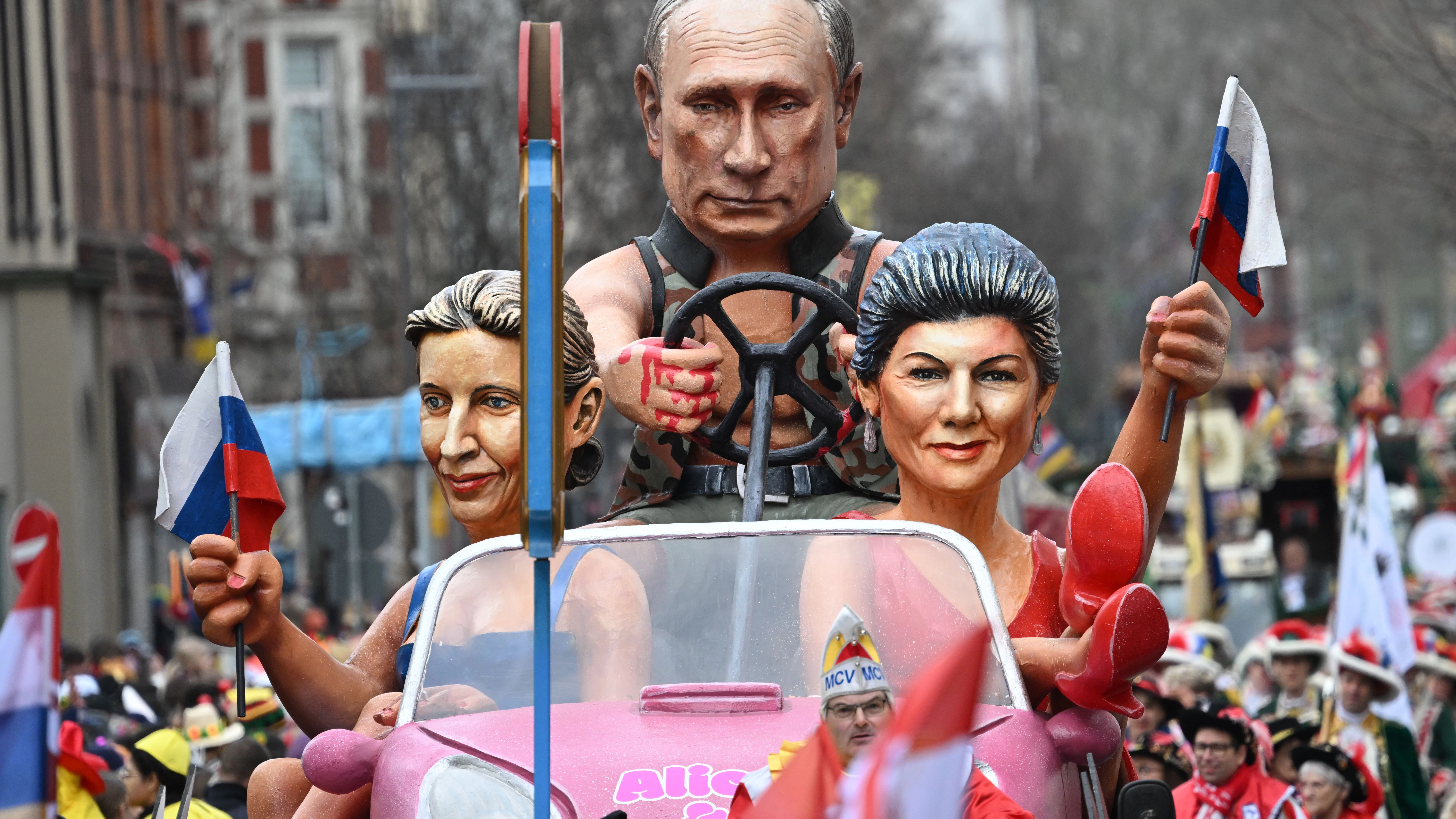 Die Nähe der AfD und von Sahra Wagenknecht und ihrer Partei BSW zu Russland wurde beim diesjährigen Karneval in Deutschland satirisch aufgegriffen.