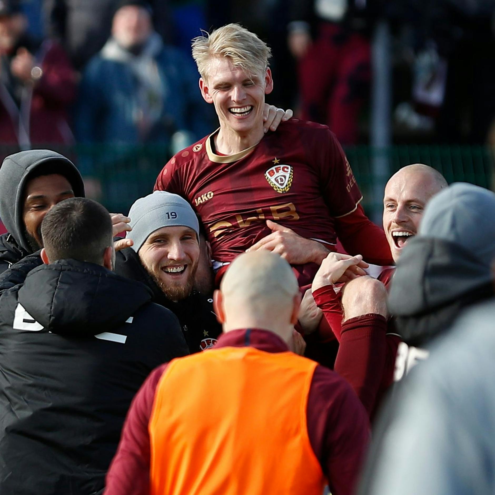 Breites Grinsen nach Breitfeld-Gala: BFC Dynamo lässt Wände wackeln