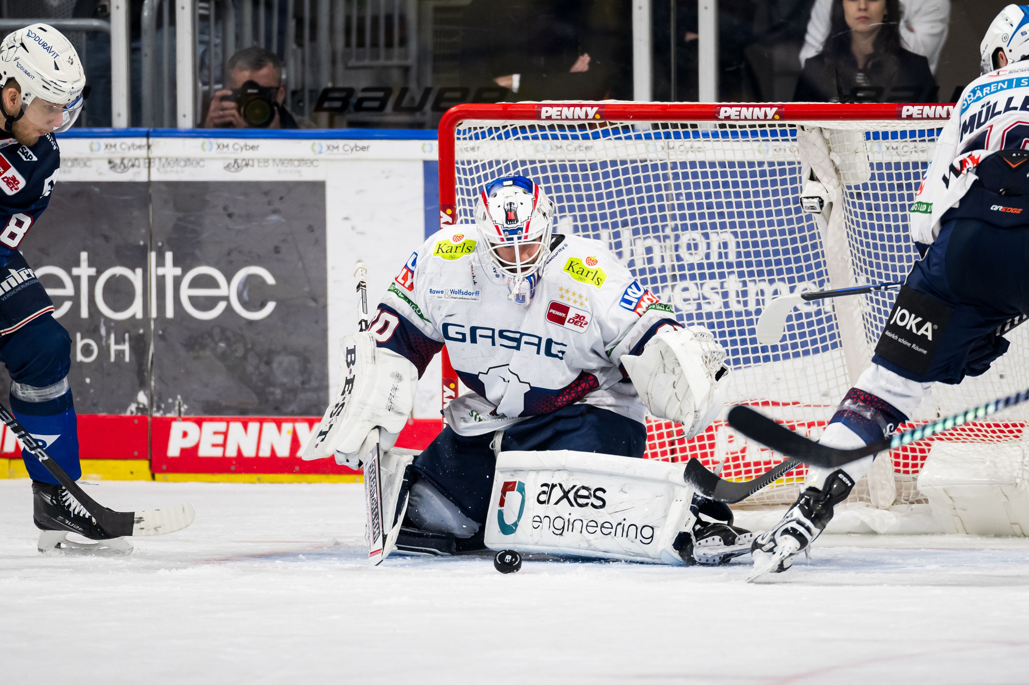 Eisbären-Torwart Jake Hildebrand (30): Sieggarant Hilde-Wand!