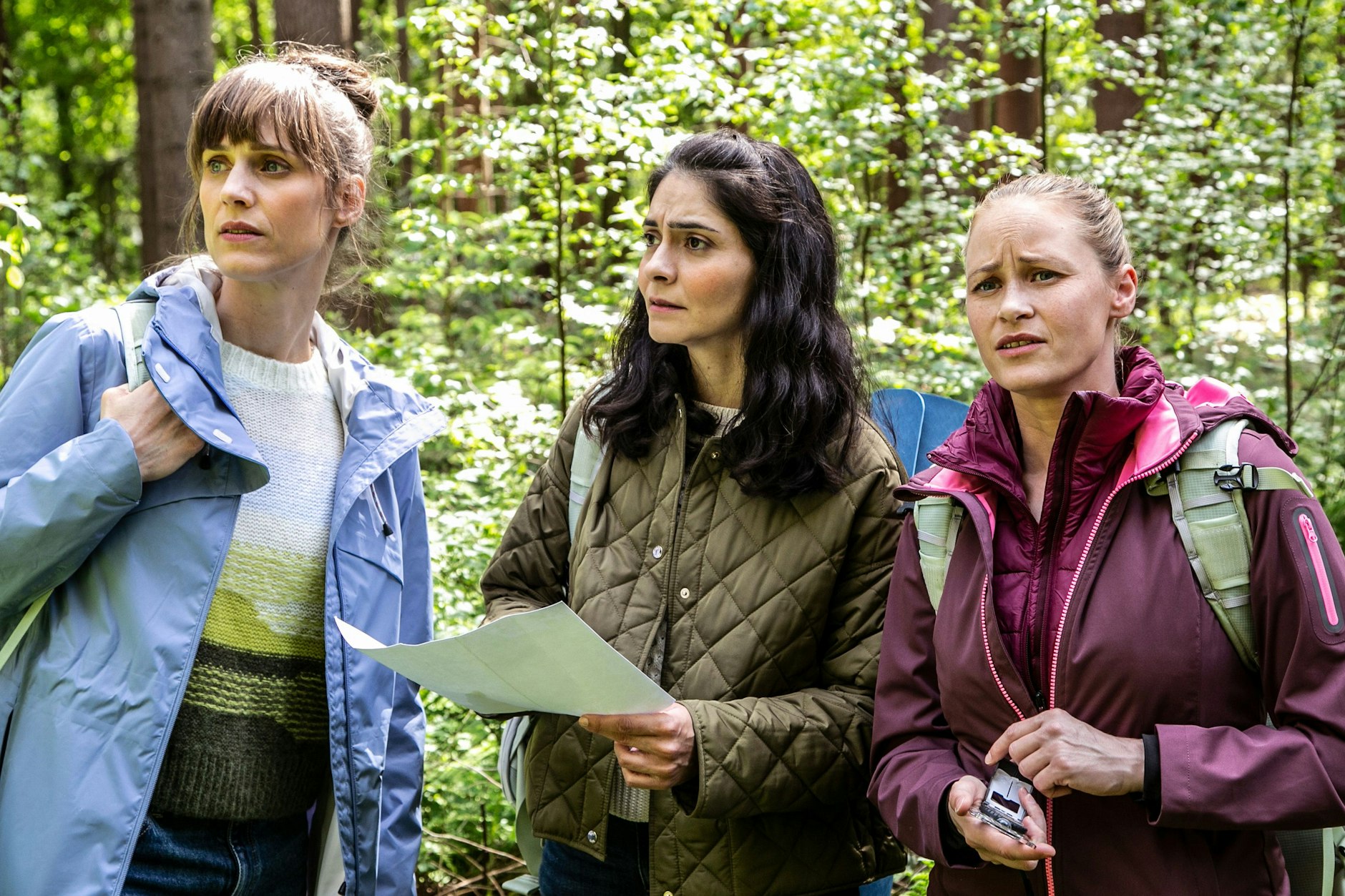 Viola Klemm (Sophie Lutz), Ayla Ömer (Pegah Ferydoni) und Marlene Seifert (Inez Bjørg David)
