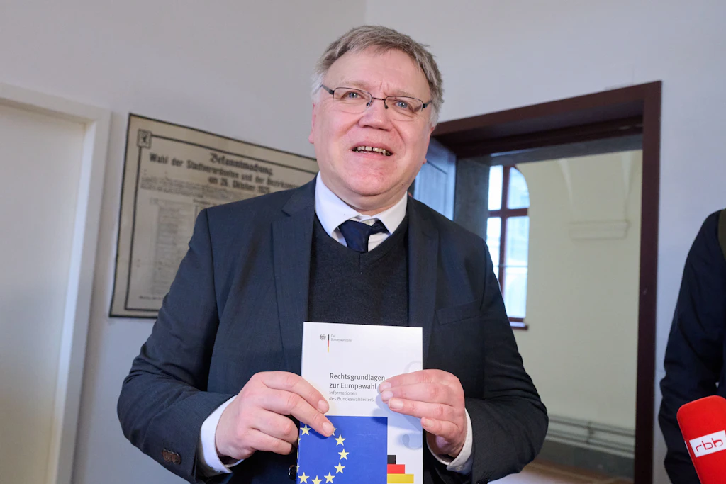 Berlin sucht 30.000 Wahlhelfer für Europawahl am 9. Juni