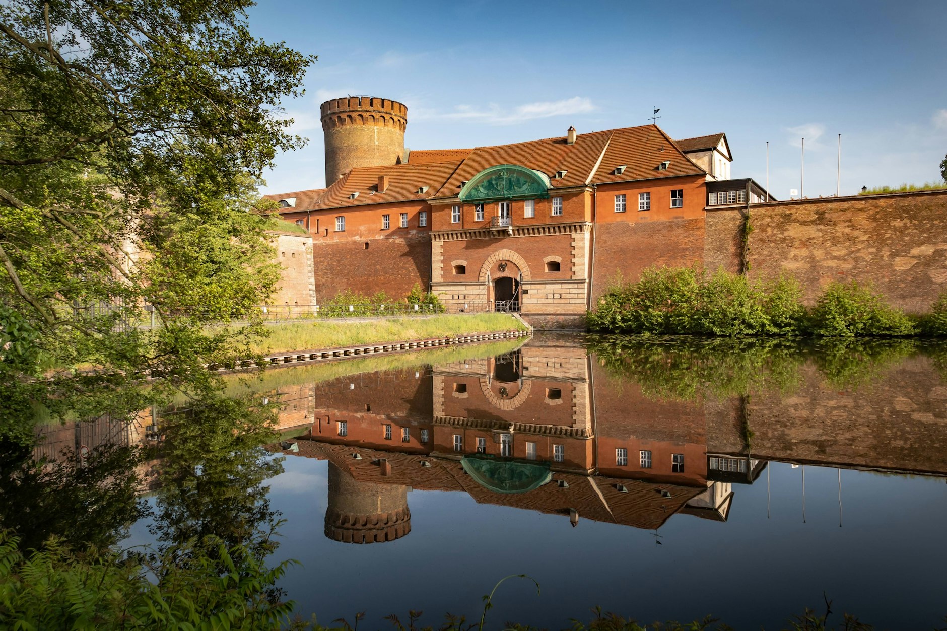 In der Zitadelle Spandau findet an Ostern ein historischer Markt statt.