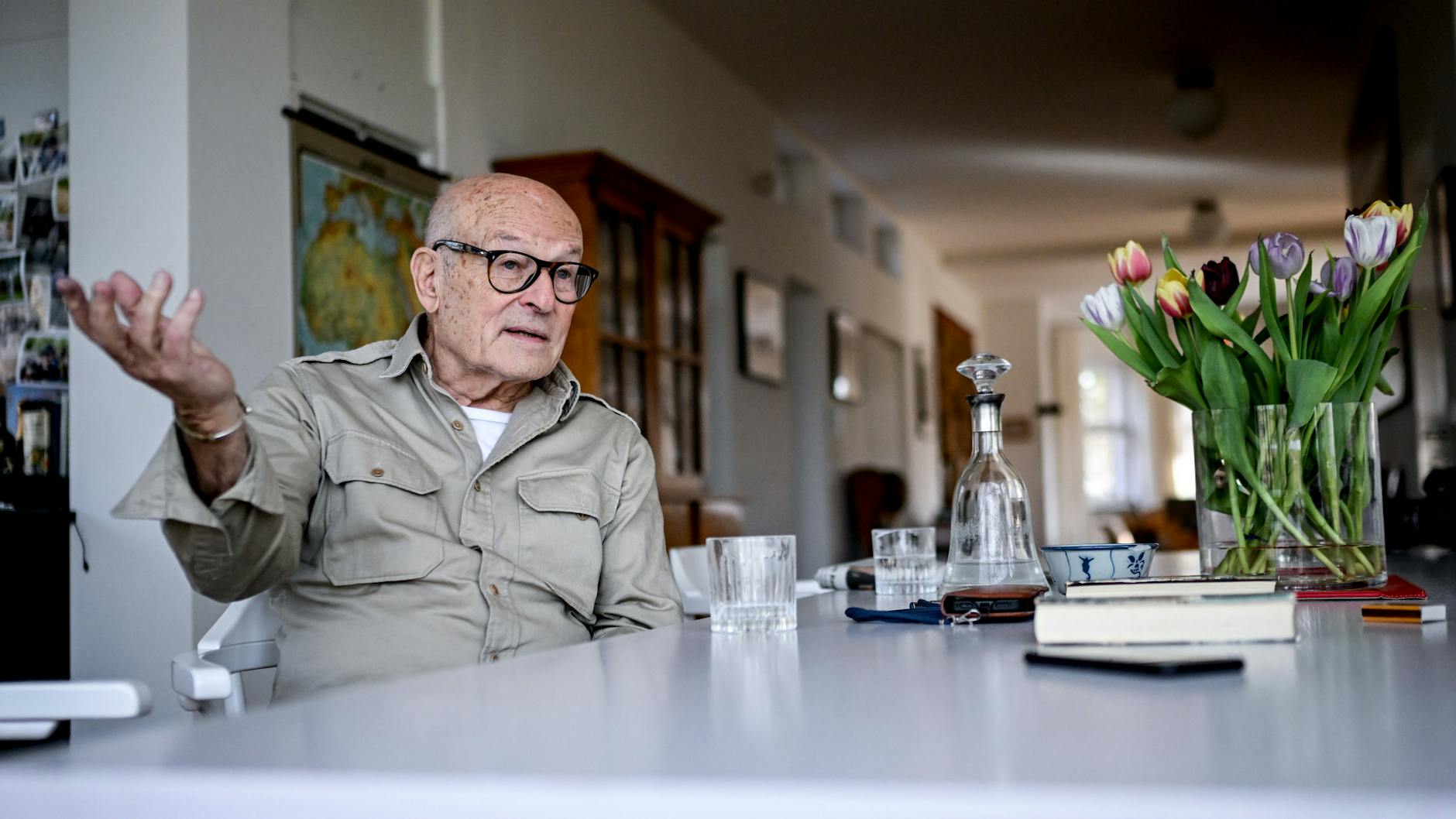  Volker Schlöndorff beim Interview in seinem Haus.