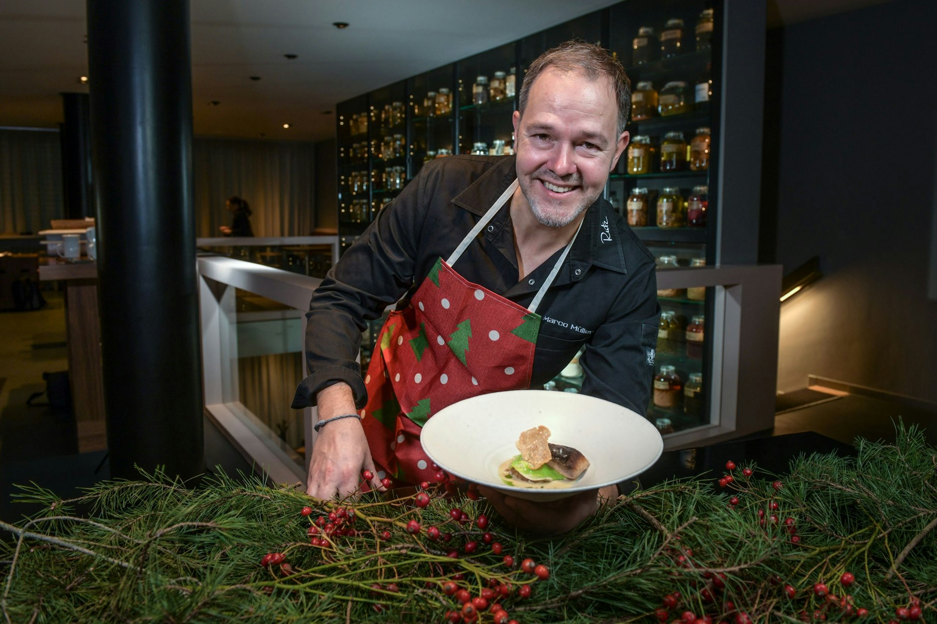 Chefkoch Marco Müller ist mit dem Restaurant Rutz immer noch die Nr. 1 in Berlin. Erneut gab es drei Sterne.