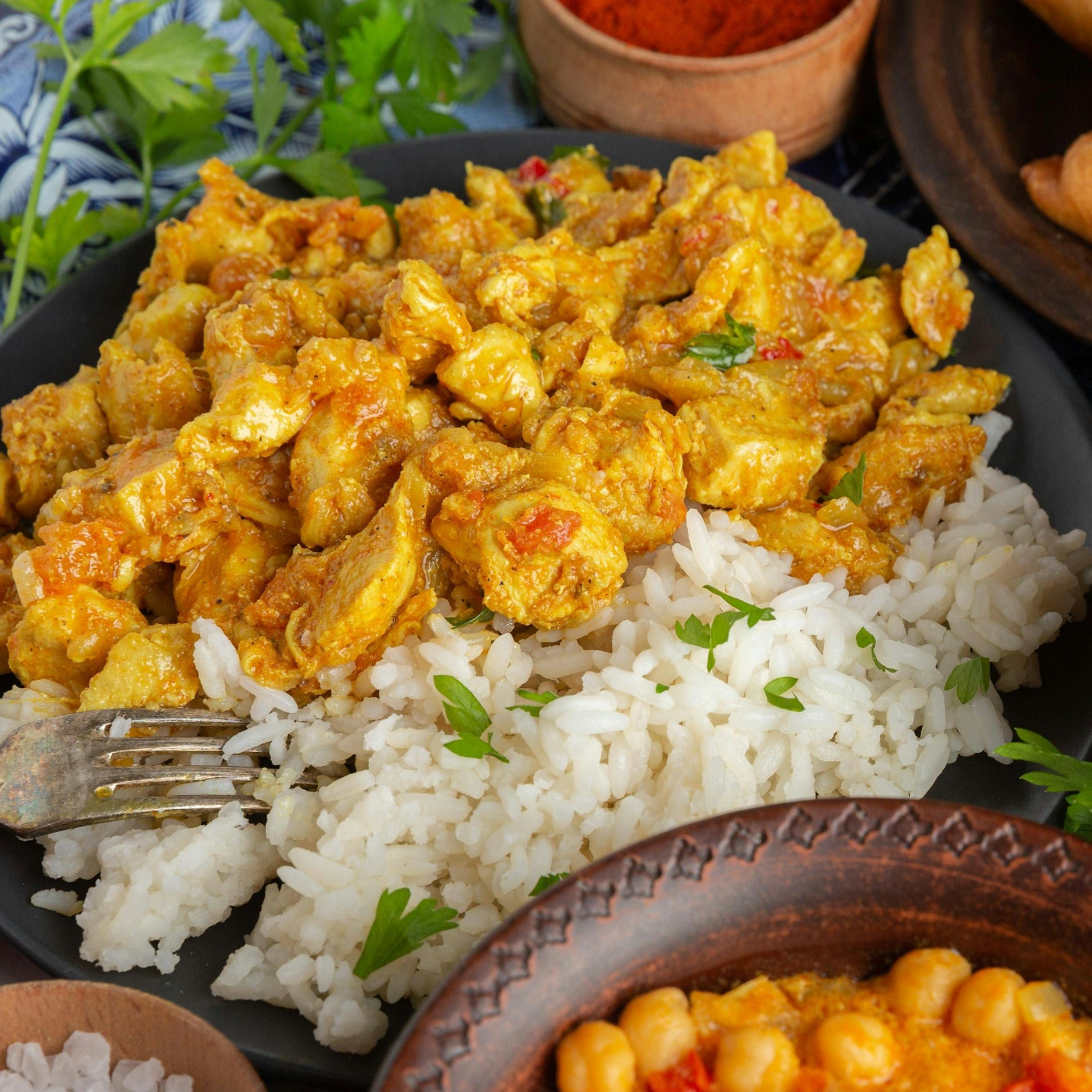 Zu Hühner-Curry passt am besten duftender Reis.&nbsp;