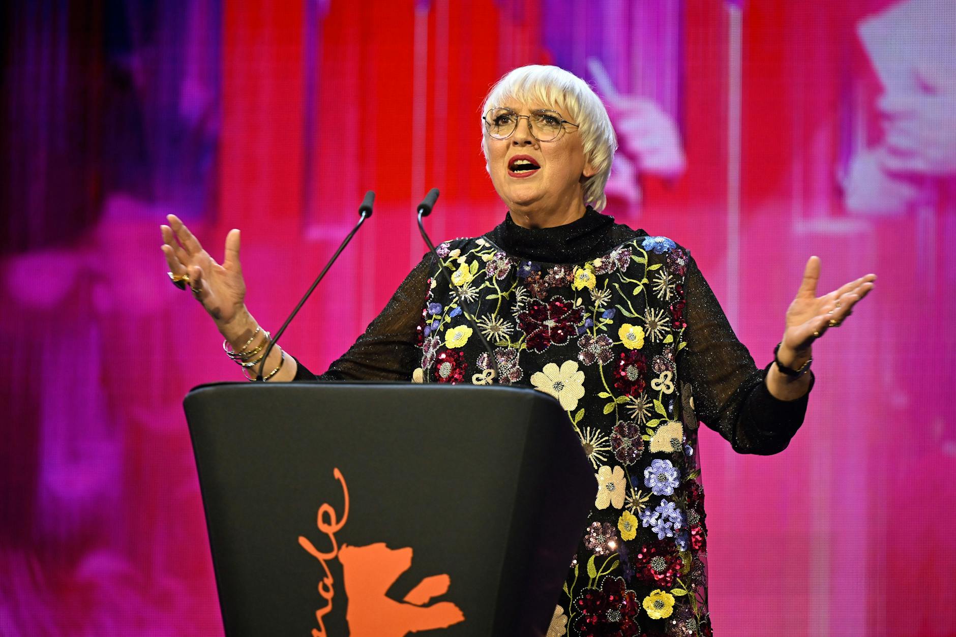 Claudia Roth (Grünen), Staatsministerin für Kultur und Medien, am Eröffnungsabend der Berlinale.