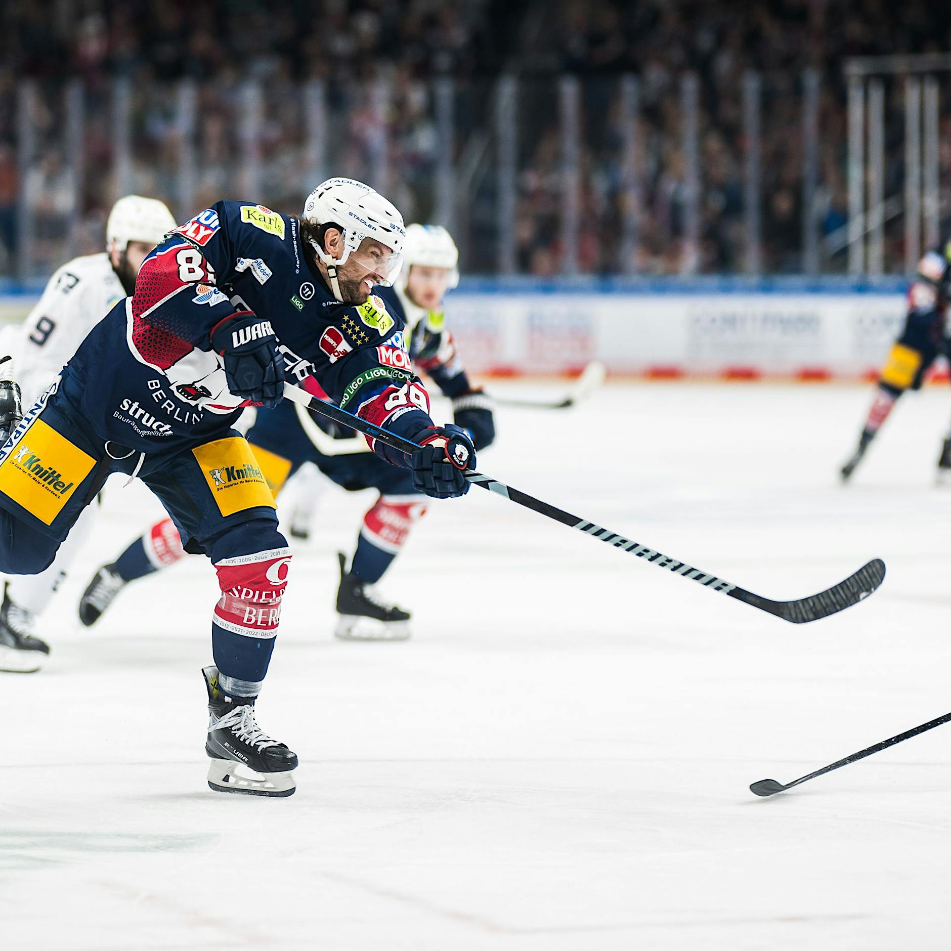 Eisbären Berlin kämpfen sich gegen Adler Mannheim ins Halbfinale