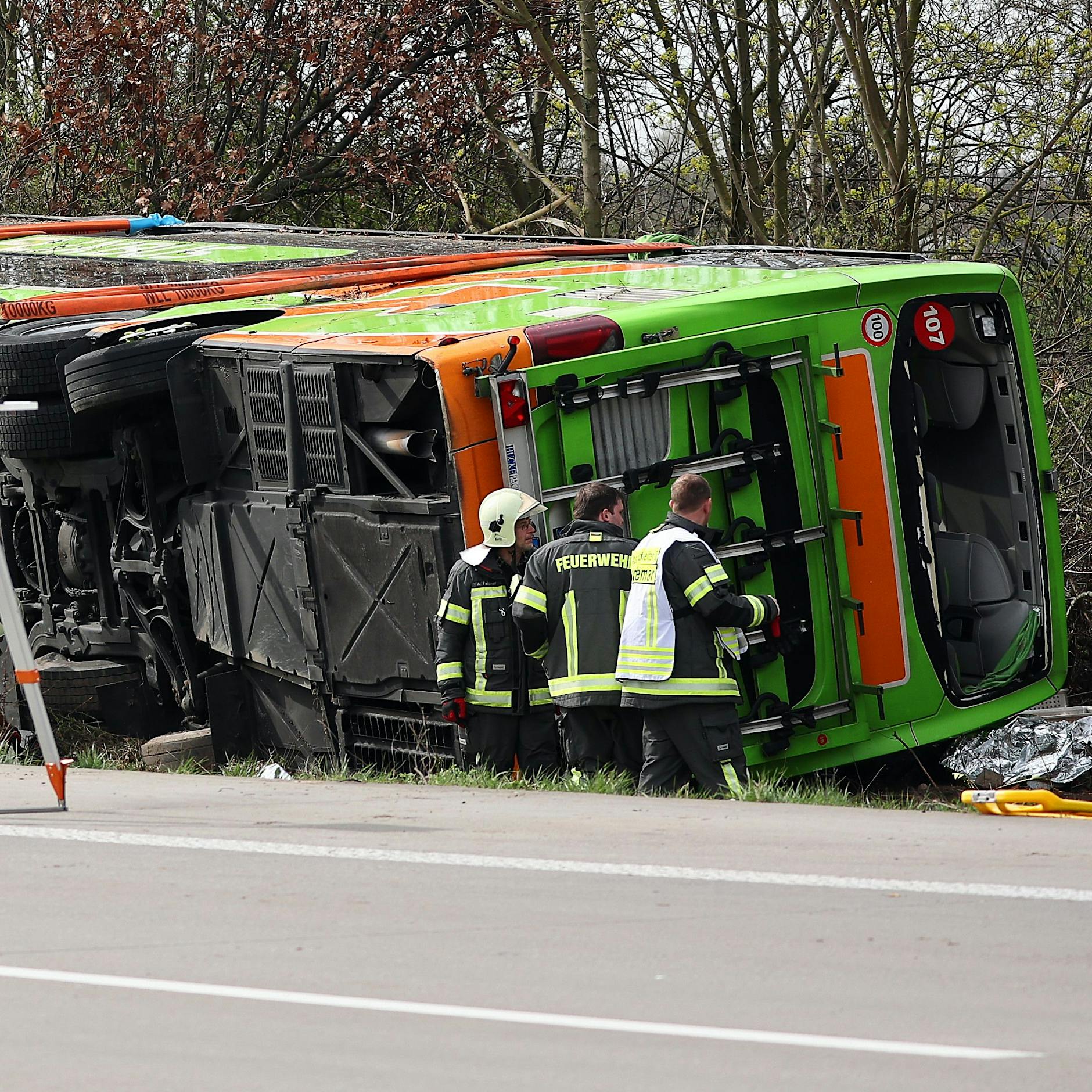 Vier Tote bei Flixbus-Unglück auf der A9 nahe Leipzig