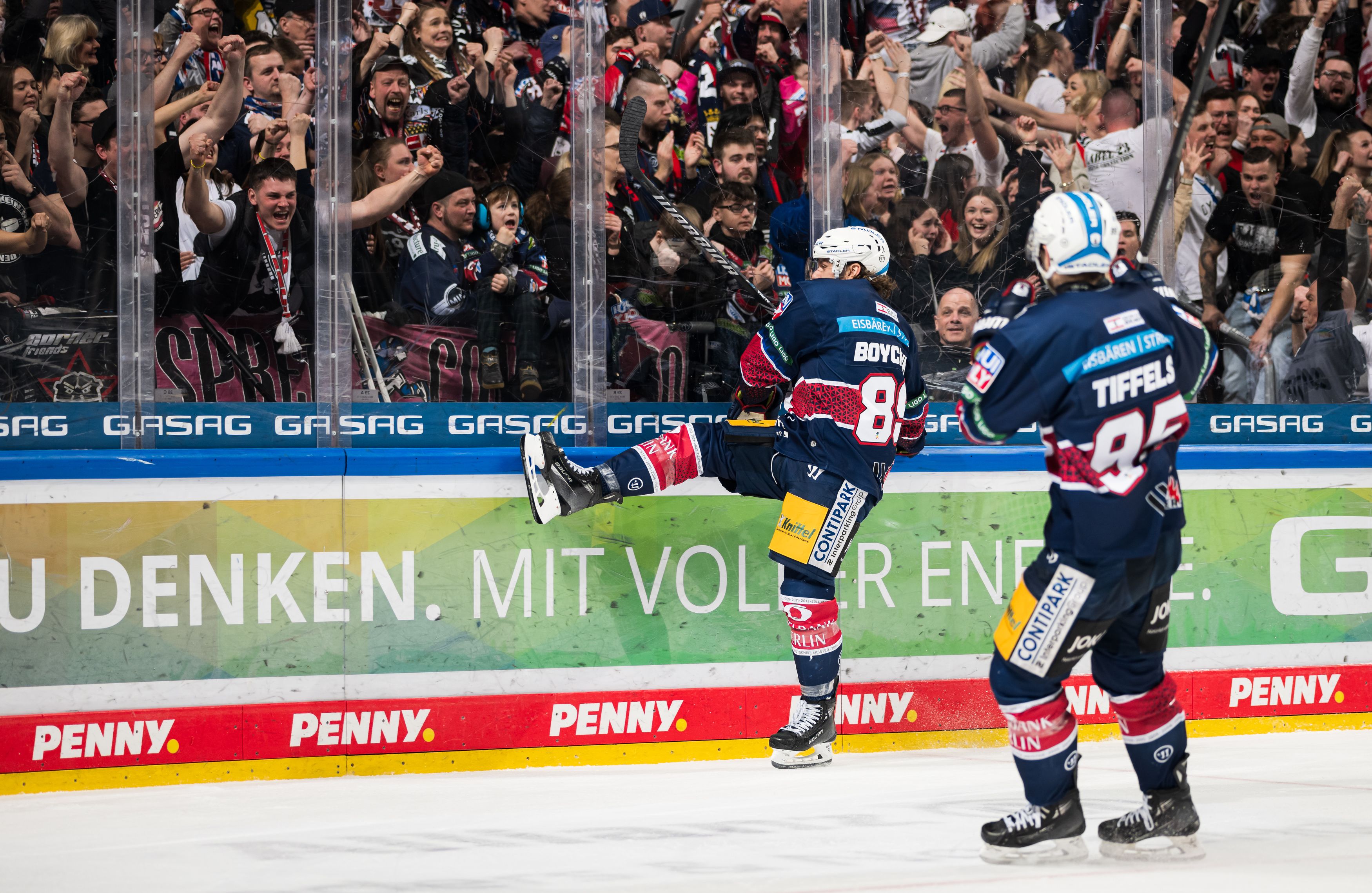 Eisbären im Halbfinale: Echt Monster, diese Typen!