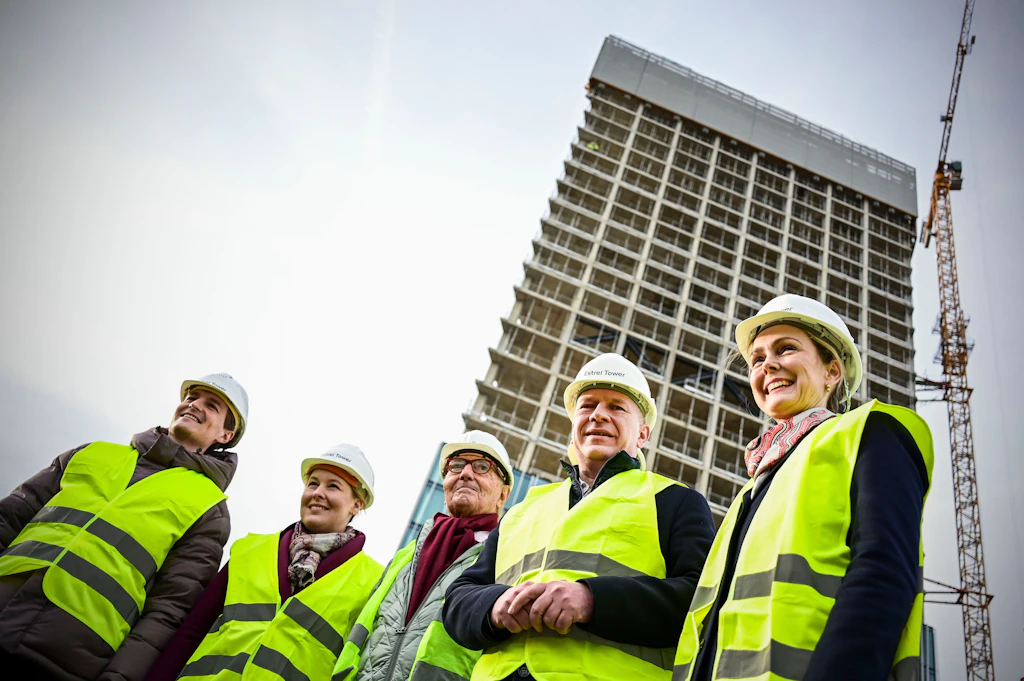 Berlins höchstes Hochhaus: Jetzt schwärmt sogar der Regierende
