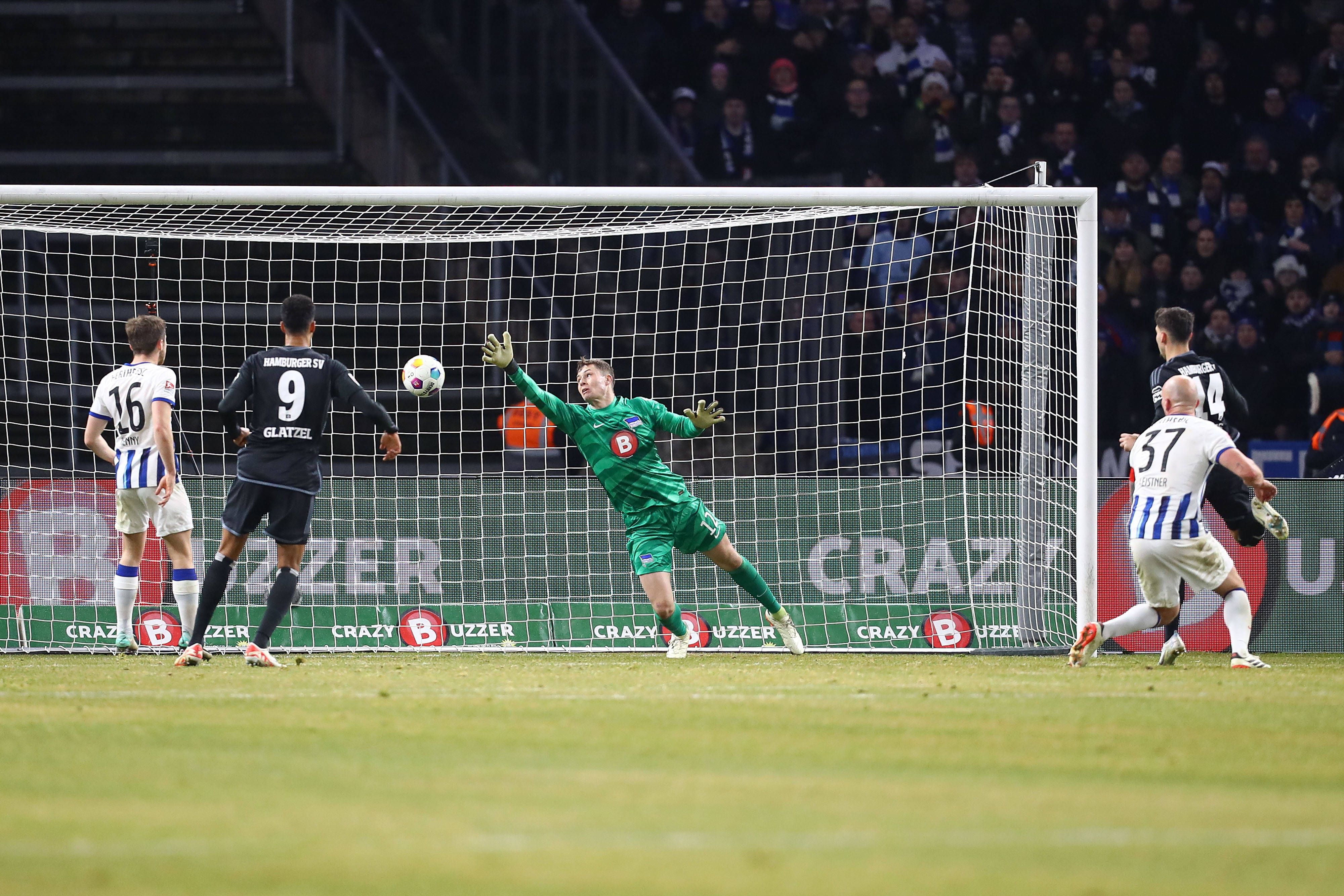 Horrorbilanz! Hertha-Profis, Besiegt Endlich Den Flutlicht-Fluch!