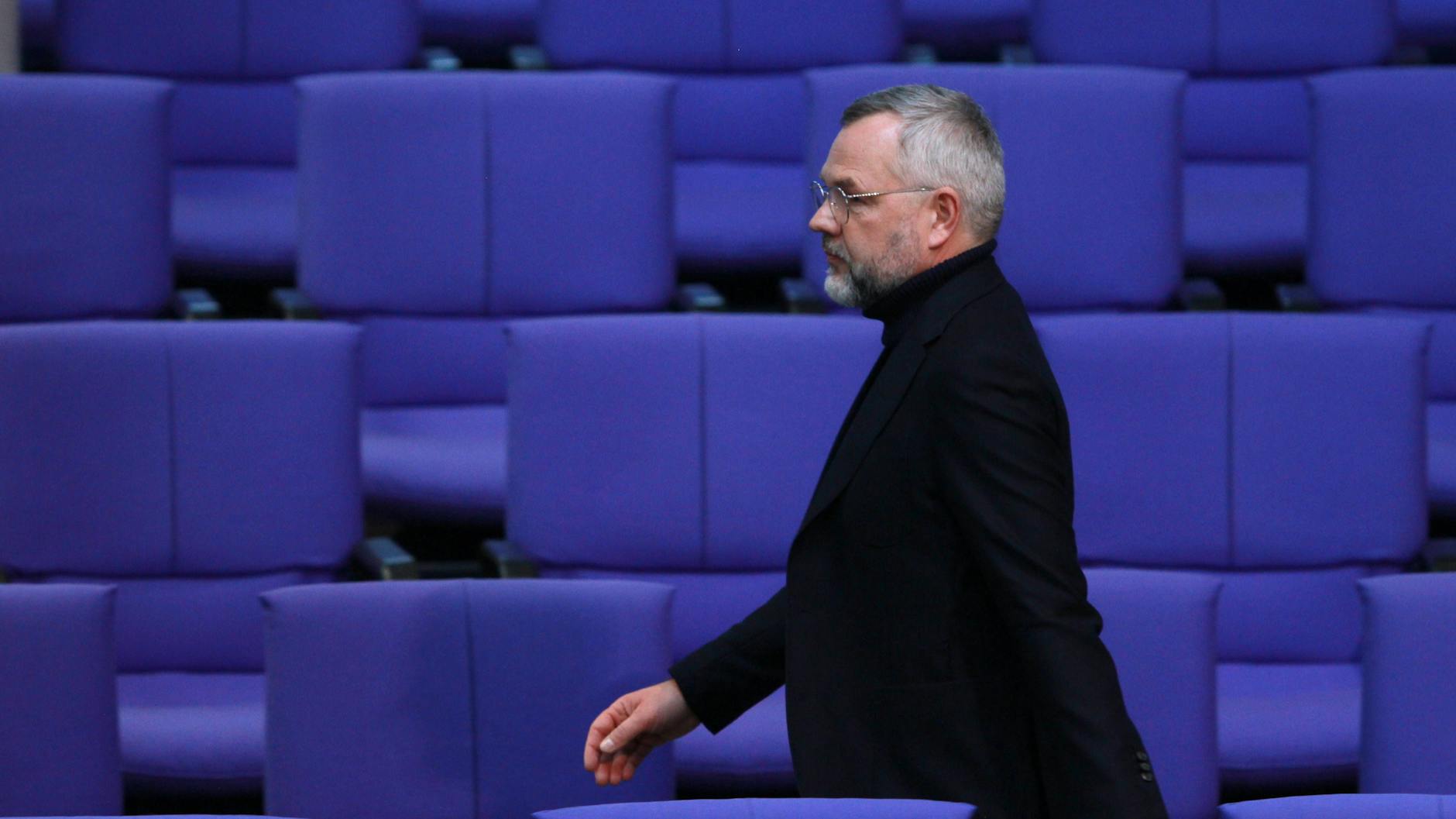 Mit Michael Roth zieht sich ein ausgesprochener Ukraine-Unterstützer aus der SPD zurück.
