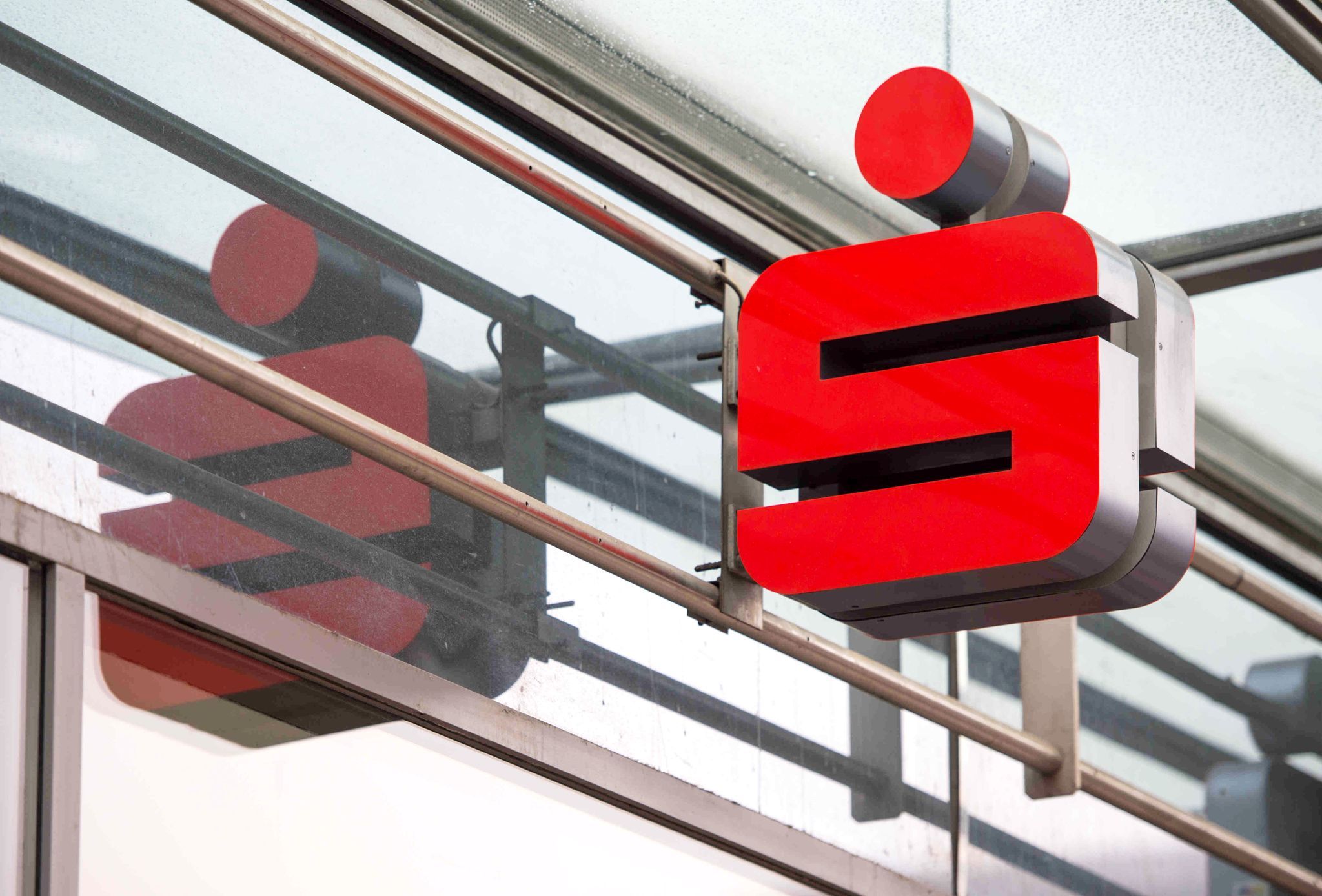 Phishing: Sparkasse warnt vor betrügerischen Briefen und Mails