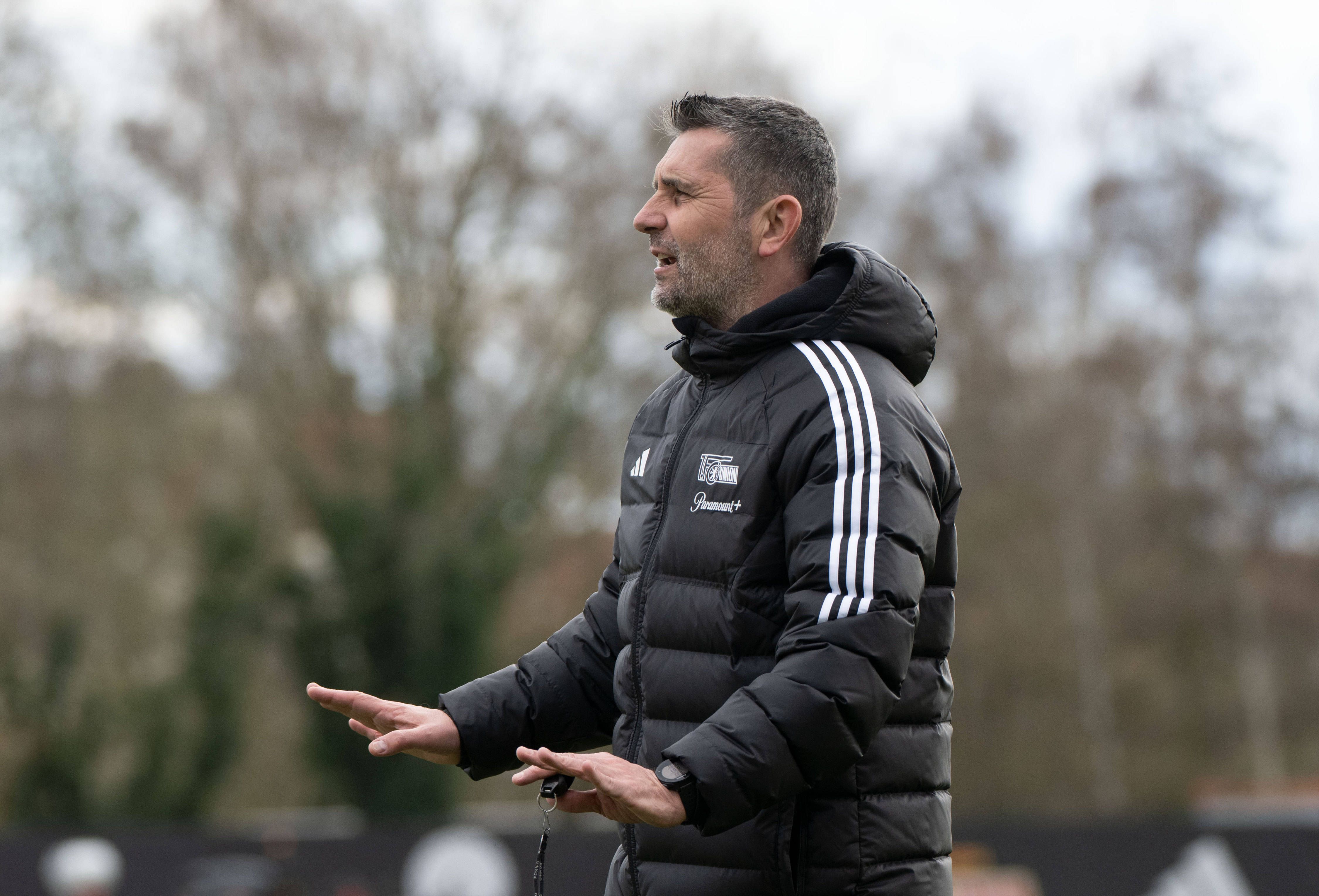 Image - 1. FC Union: Das denkt Coach Bjelica über den Katastrophenrasen von Frankfurt