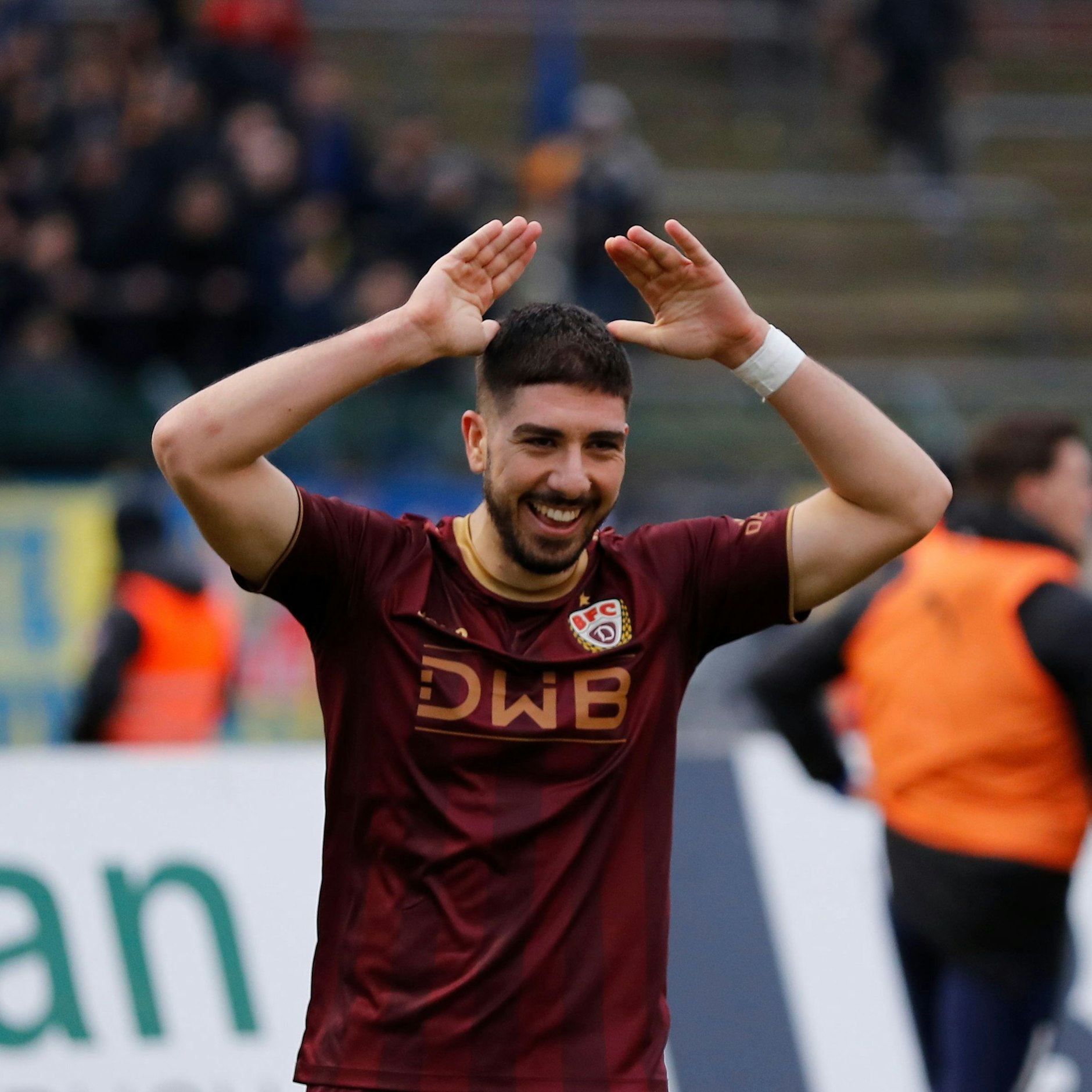 Dynamos Angreifer Vasileios Dedidis verwandelte gegen Lok Leipzig mit einem Hammerschuss unter die Latte einen Elfer.