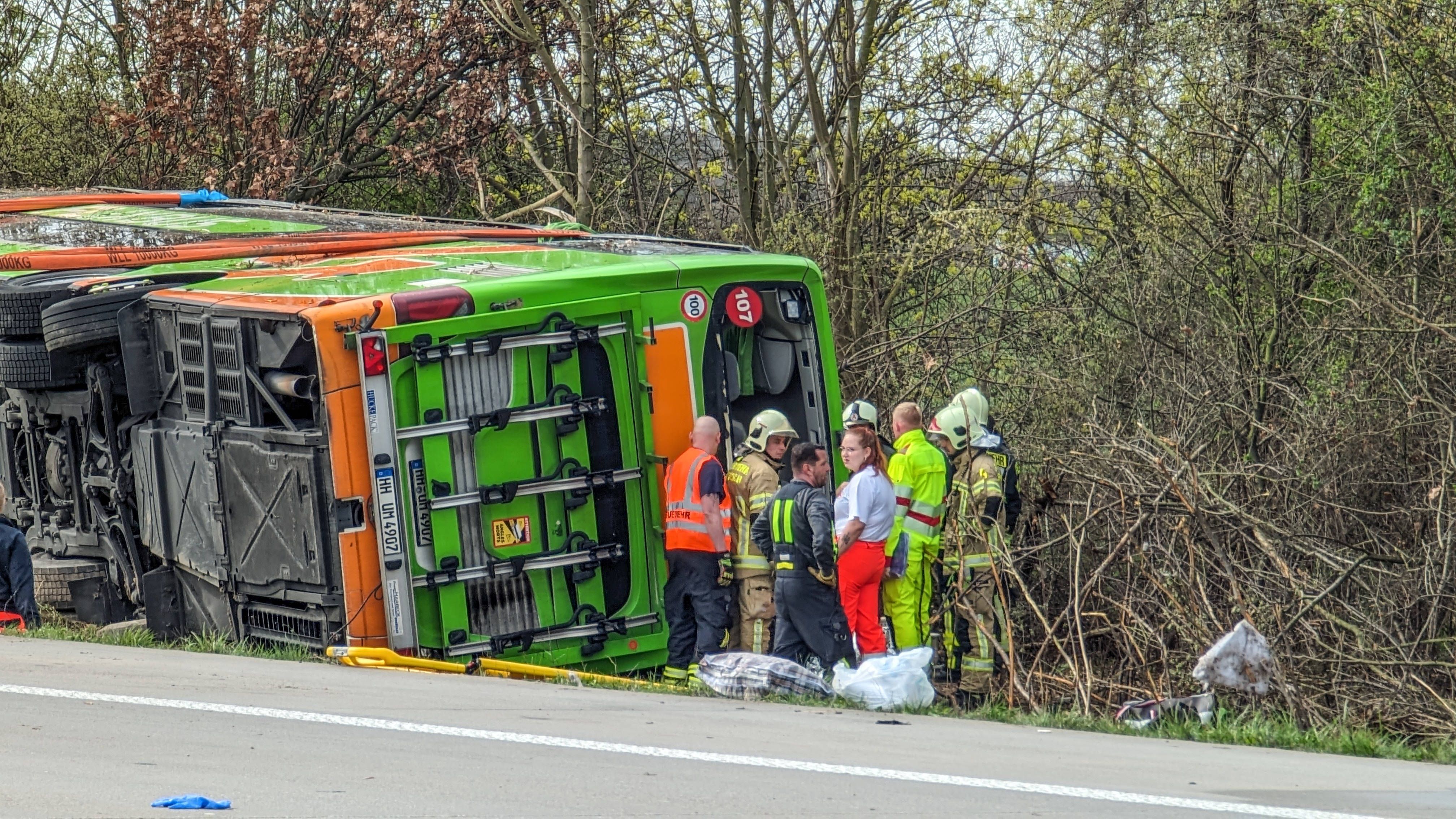 Image - Ersthelfer nach Flixbus-Unfall: „Das Schlimmste, das wir je gesehen haben“