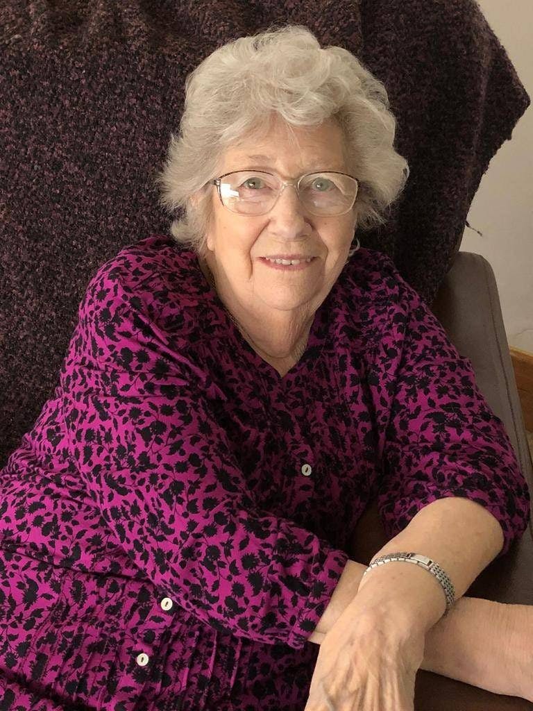 Im Jahr 2021 starb Sybil Cook im Alter von 91 Jahren.