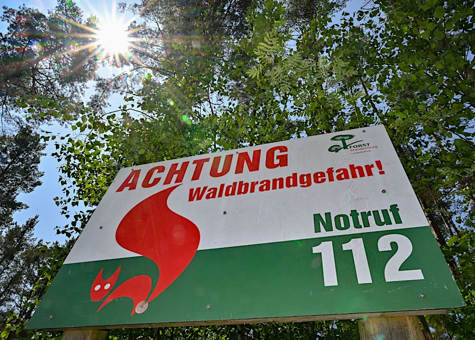 Durch Waldbrandgefahrenstufen wird auf einer Skala von 1 bis 5 die unterschiedliche Gefahr für die Entstehung eines Waldbrandes dargestellt.