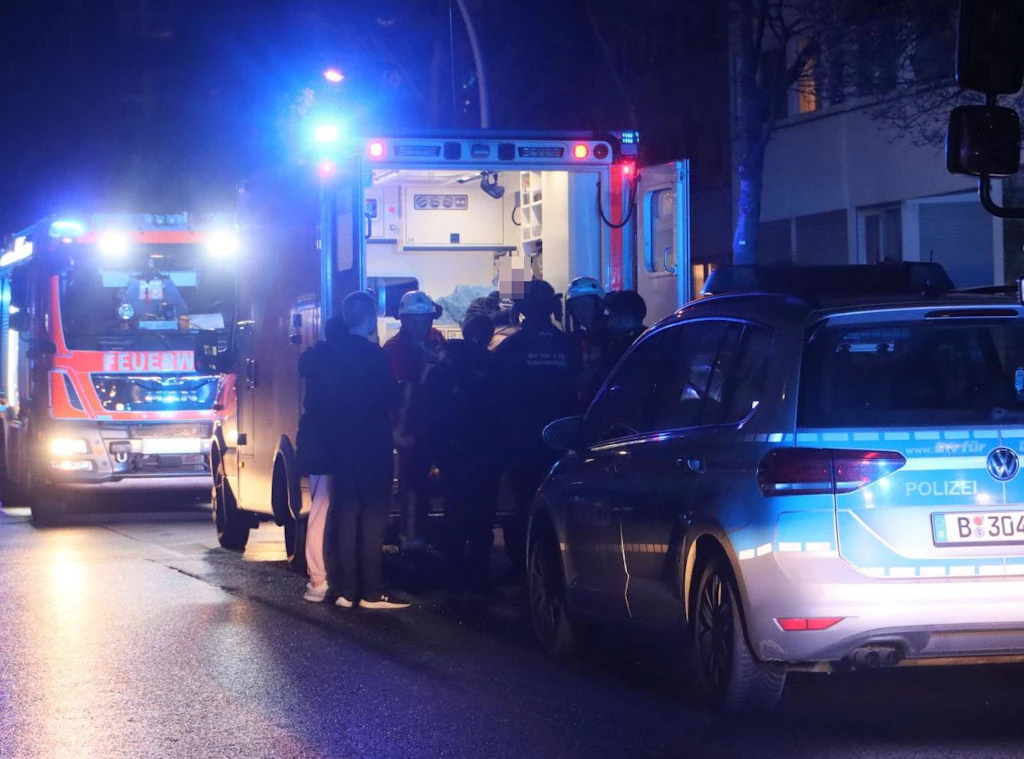Feuernacht: Brandbekämpfer finden Toten neben brennendem Bett