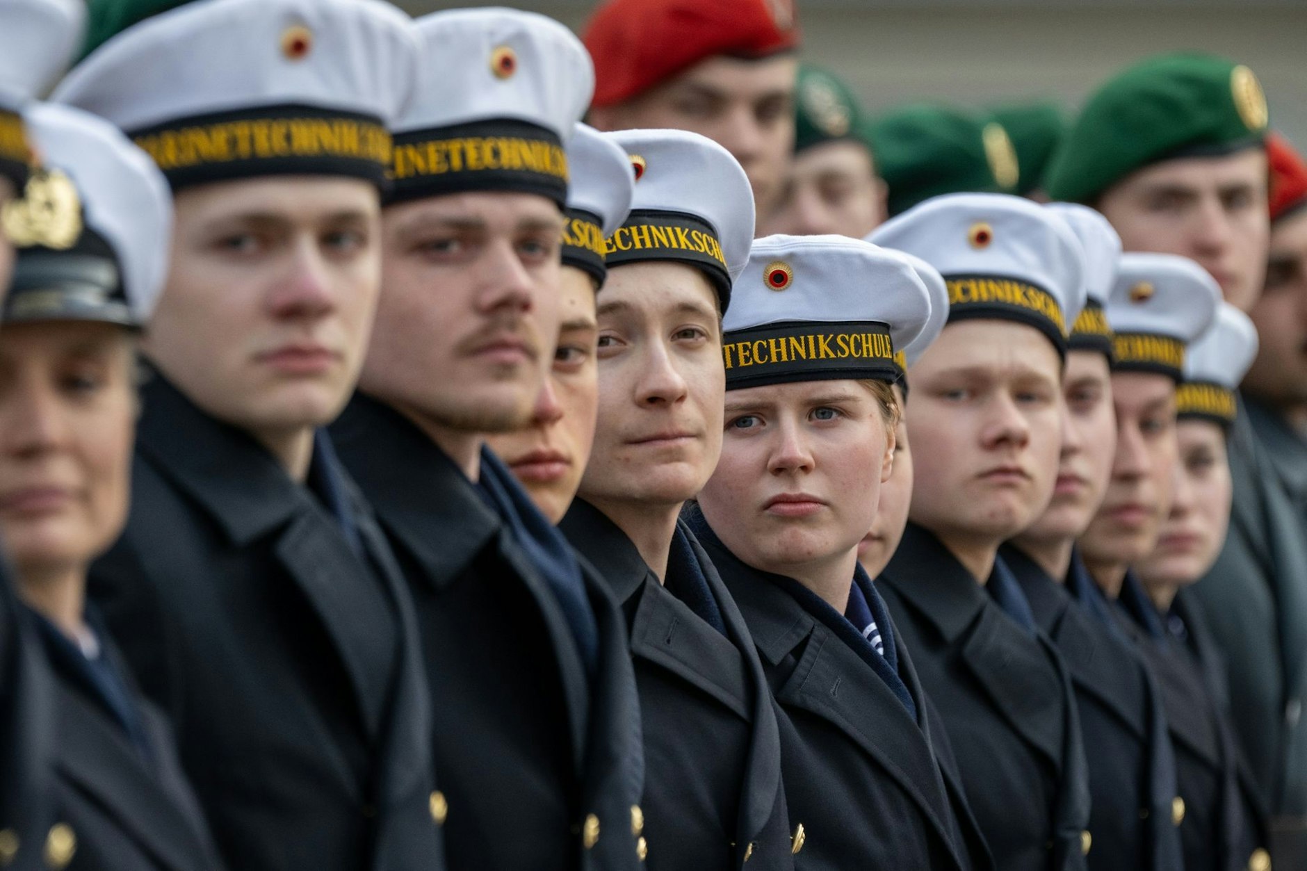 Insgesamt haben im Jahr 2023 15.935 Männer und 2867 Frauen den Dienst bei der Bundeswehr angetreten, in Summe also 18.802 Rekruten. (Symbolbild)
