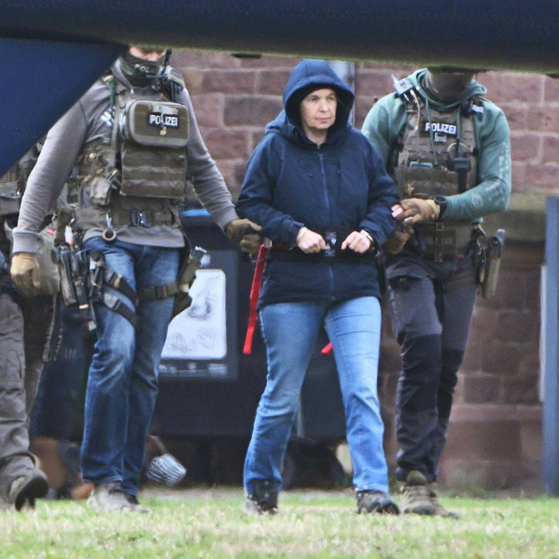 Ex-RAF-Terroristin Klette in Haft „extrem isoliert“: Besteht Flucht- und Suizidgefahr?